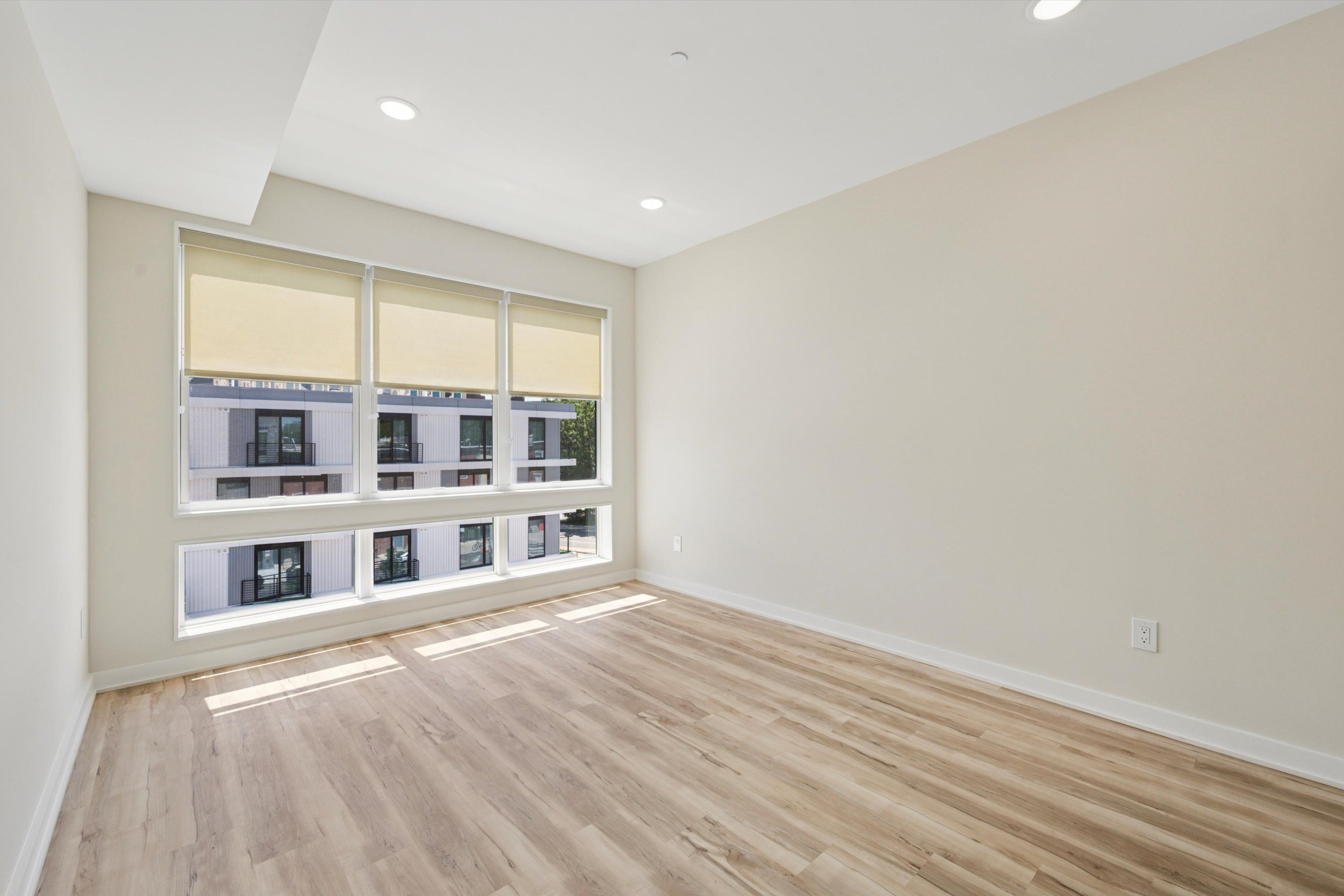 3729 LANCASTER AVE Unit 401