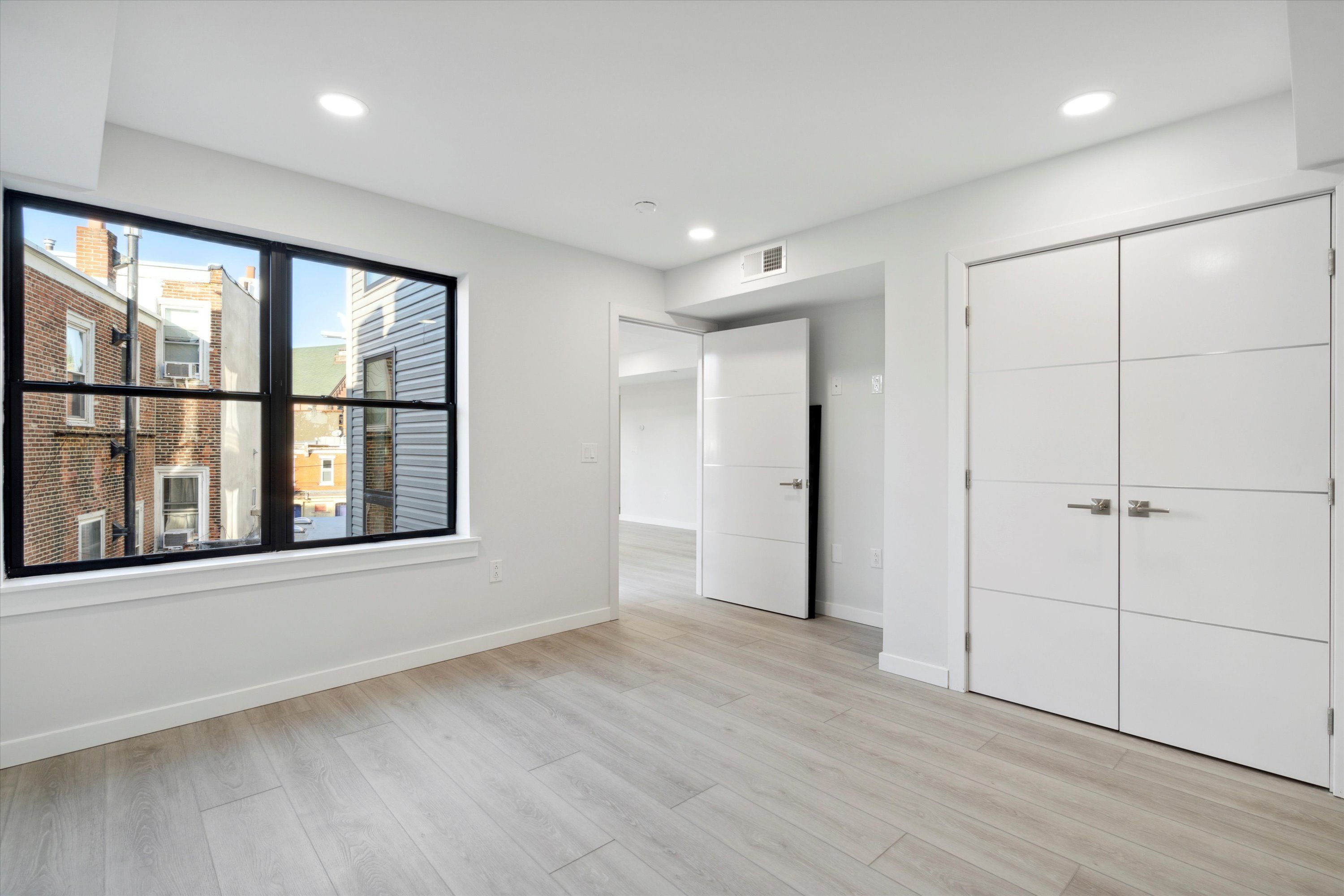 3729 LANCASTER AVE Unit 103