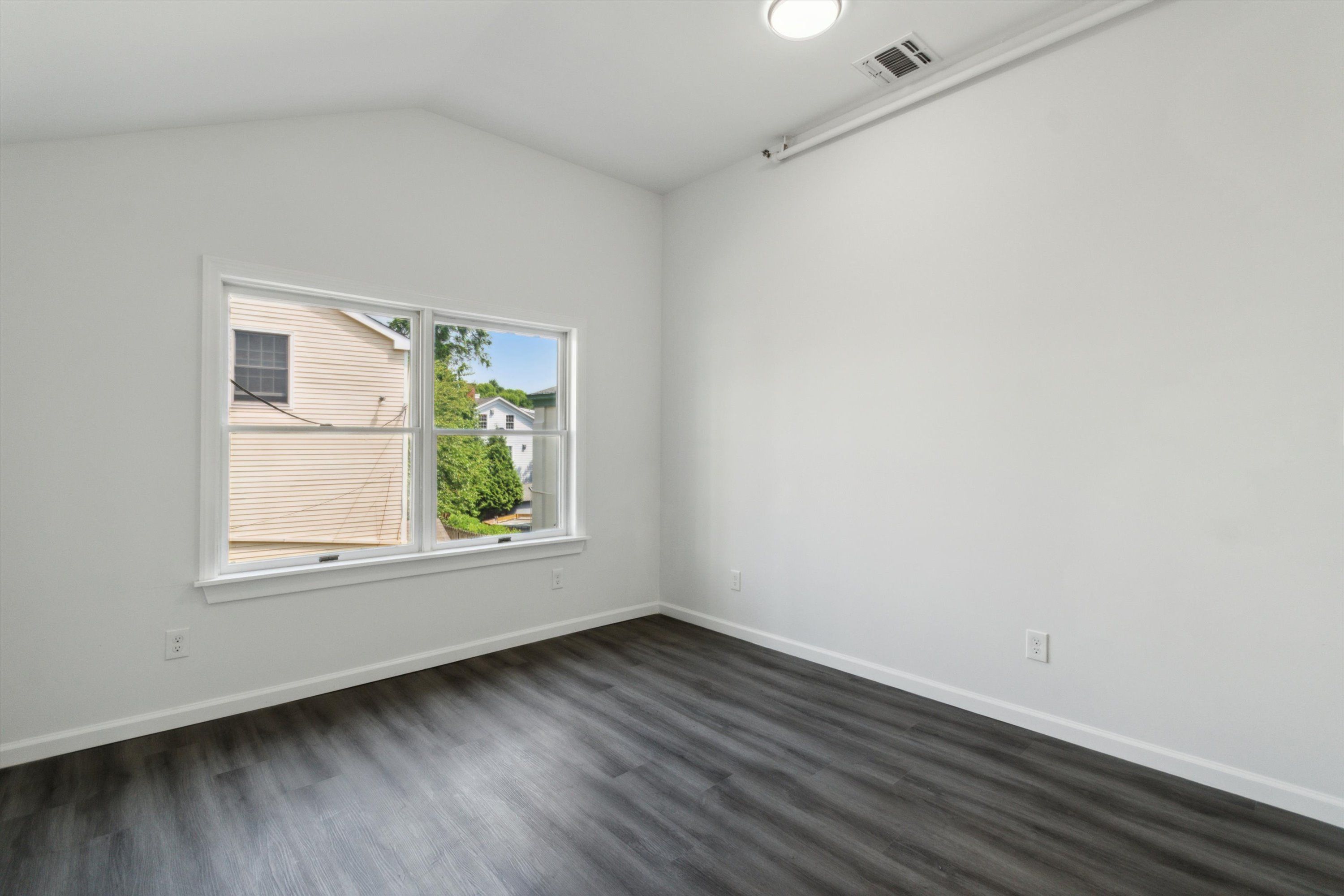152 NASSAU ST Unit 2