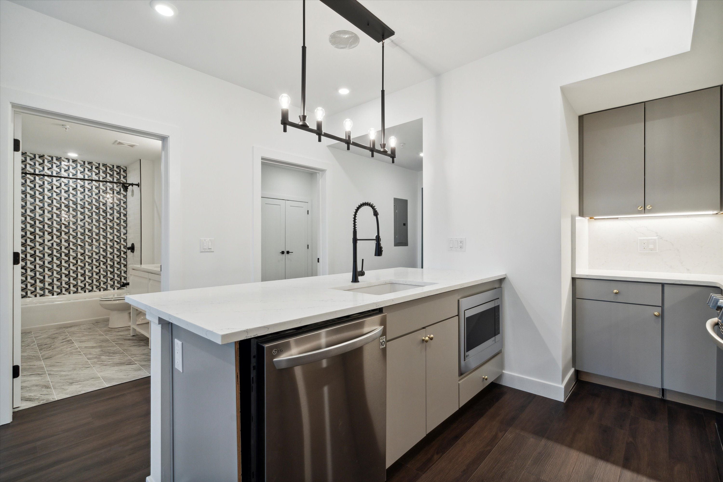 2636 E YORK ST Unit 208