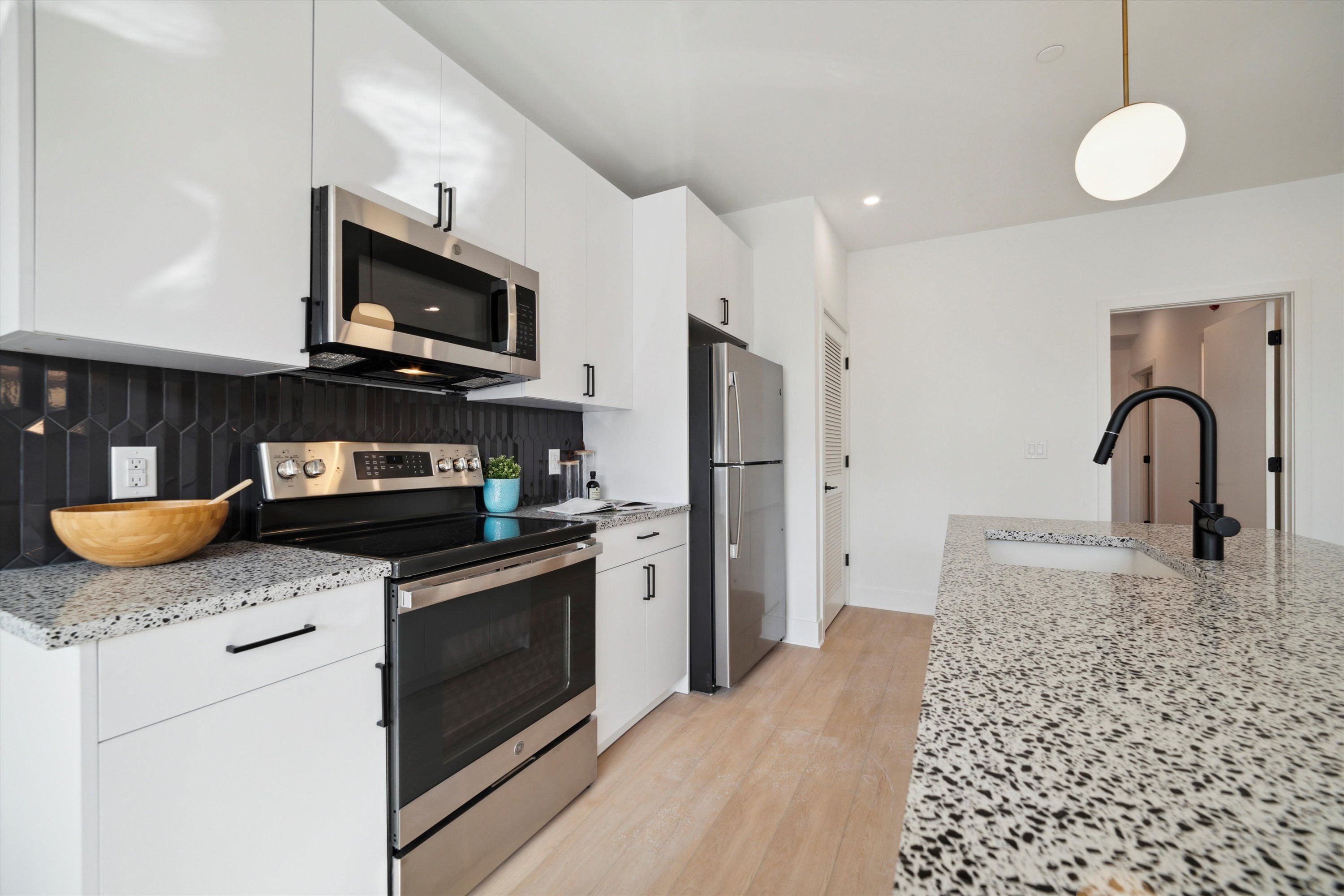 1643 N 2ND ST Unit 402