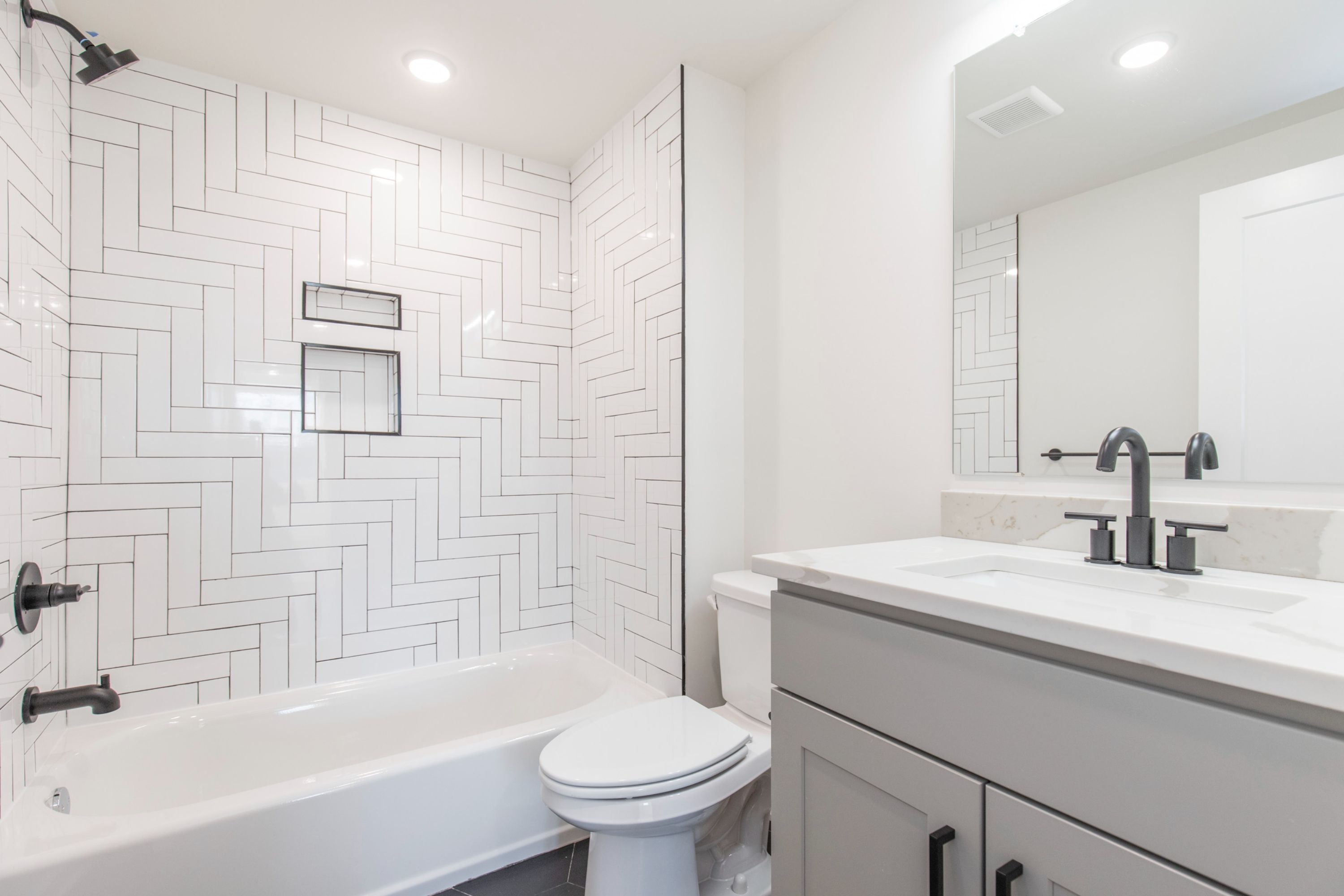 810 W Norris ST Unit 2