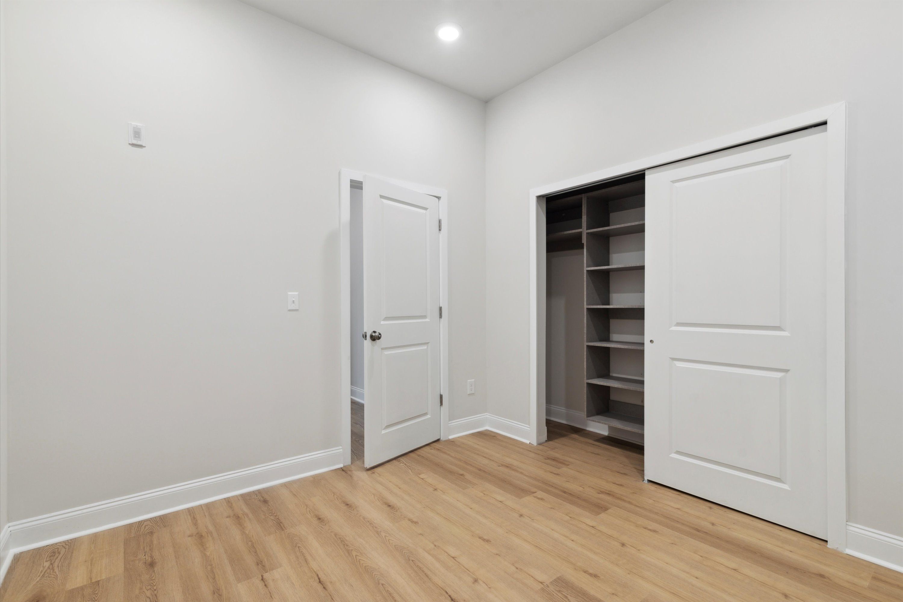 2157 E LEHIGH AVE Unit 305