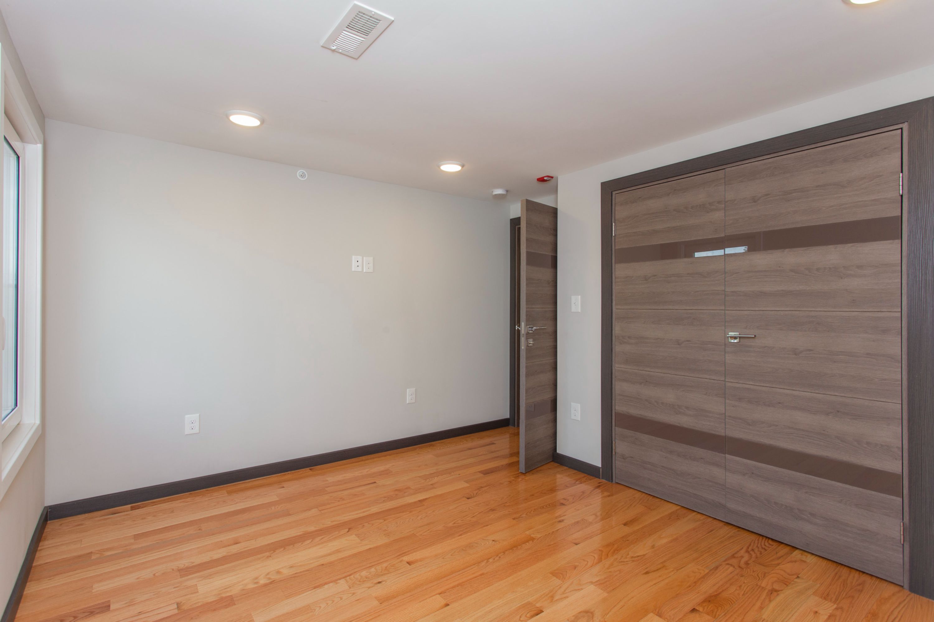 2545-47 MONTROSE ST Unit D
