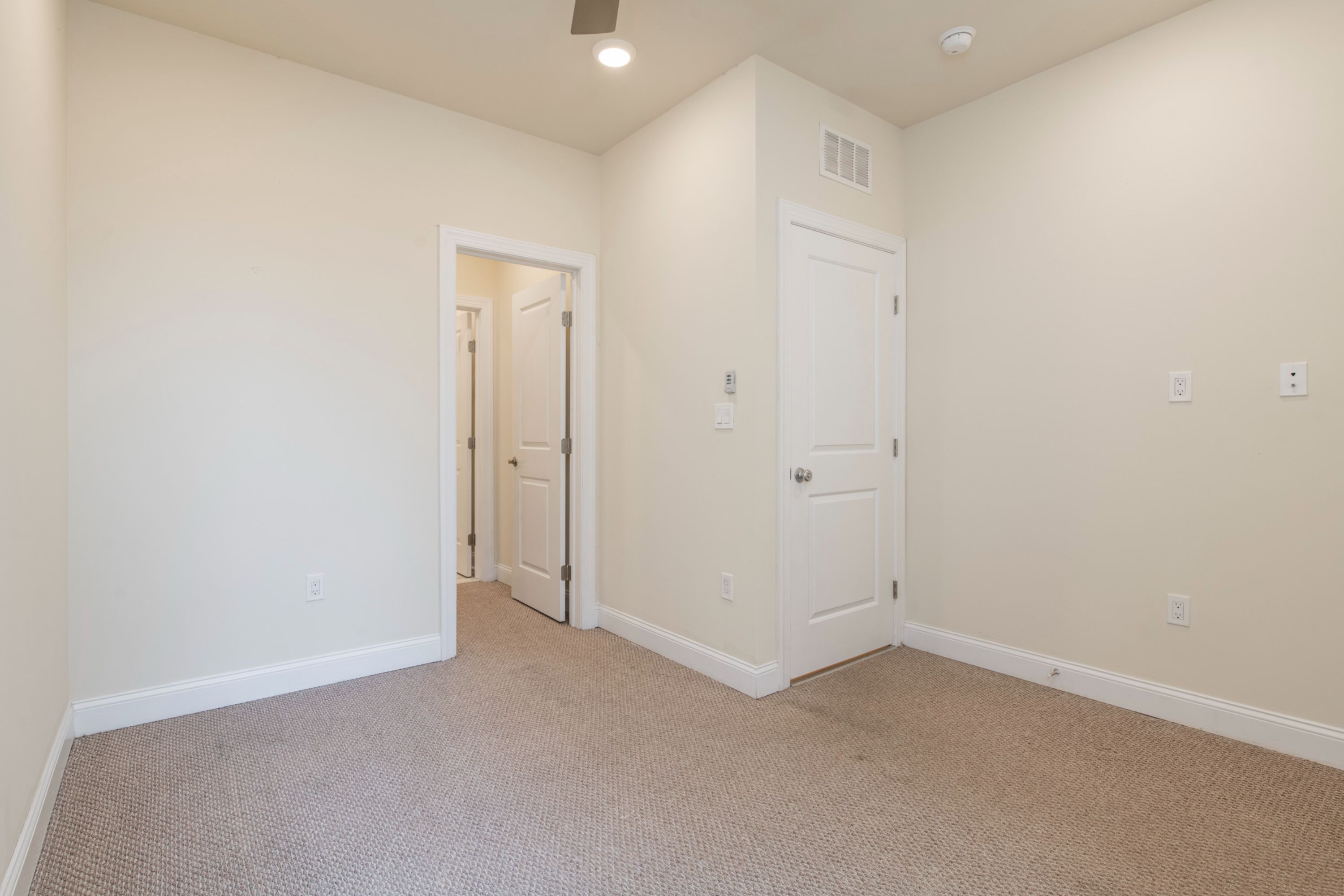 1825 N BOUVIER ST Unit B 1825 N BOUVIER ST Unit B