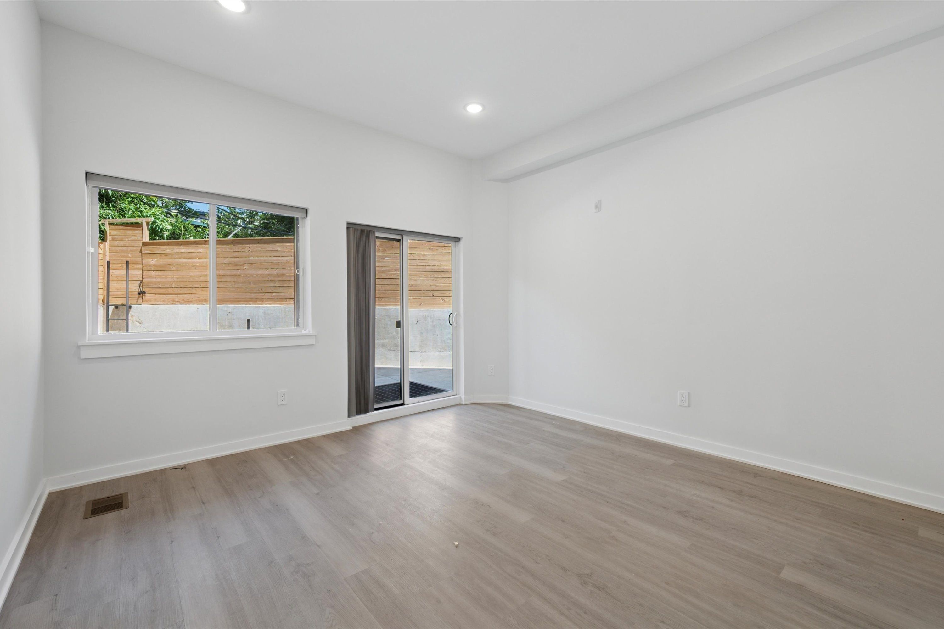 3729 LANCASTER AVE Unit 102