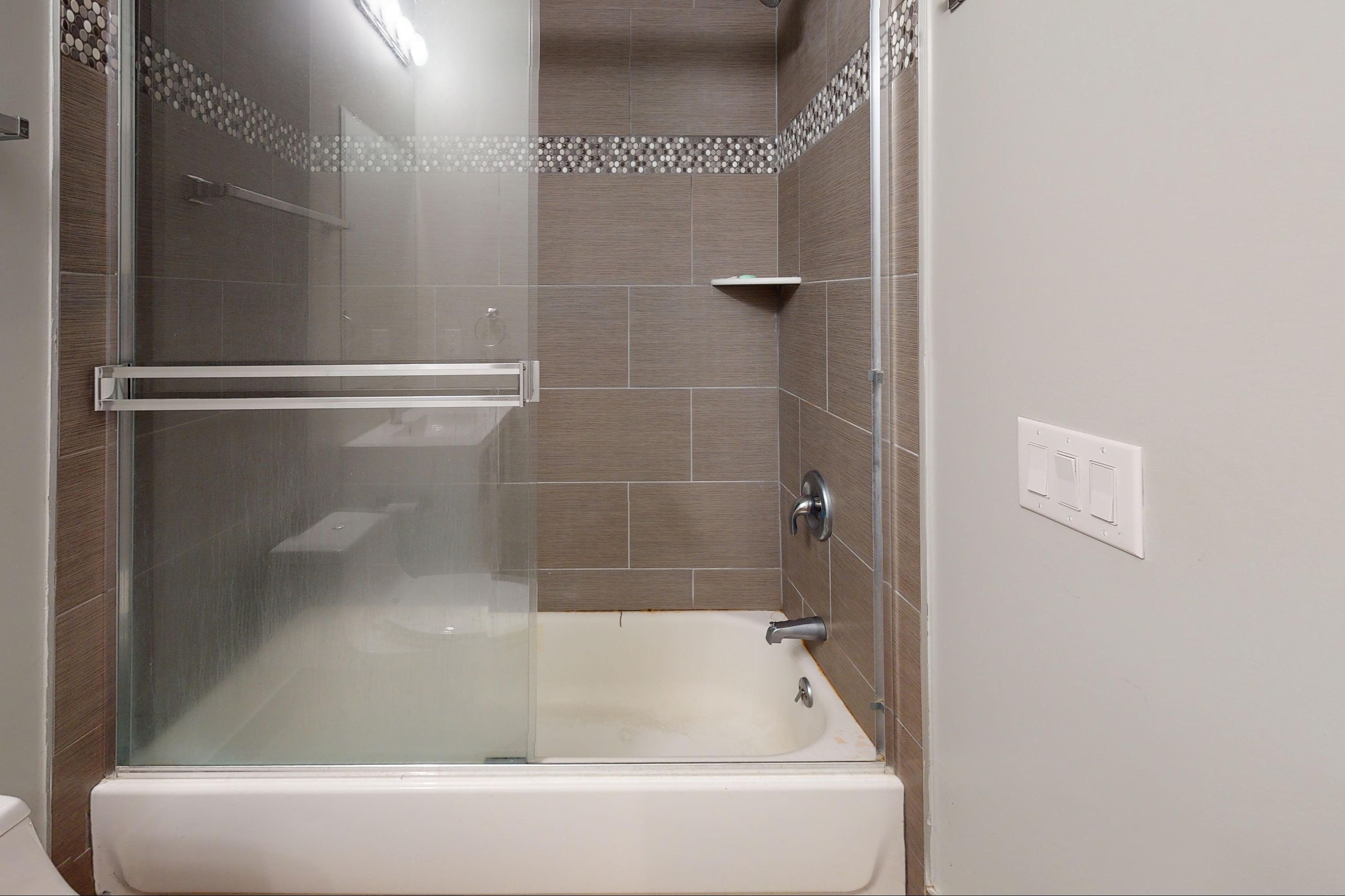 1419 N Franklin St Unit 2