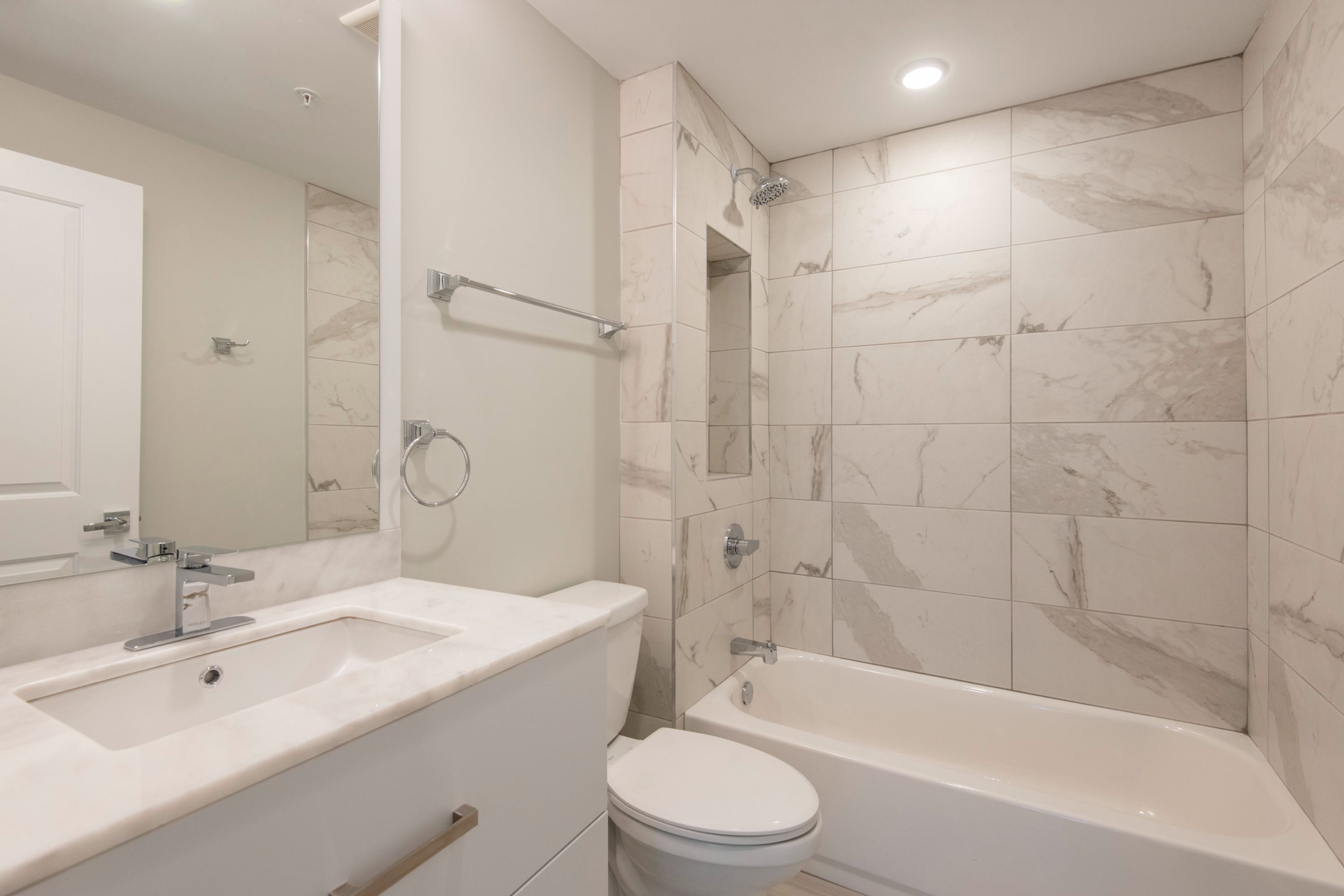 1133 E COLUMBIA AVE Unit 205