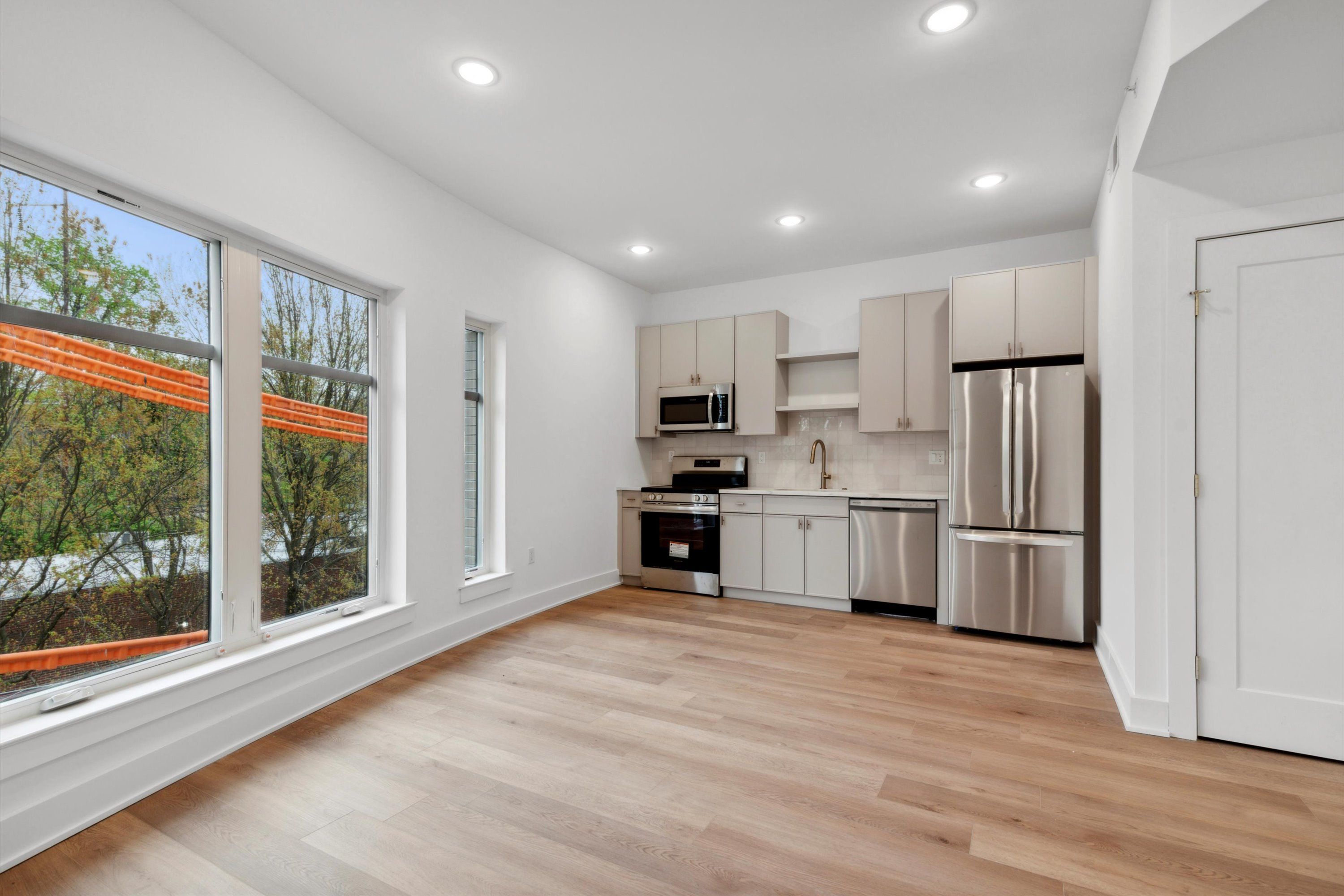 367 W Hortter St Unit 301