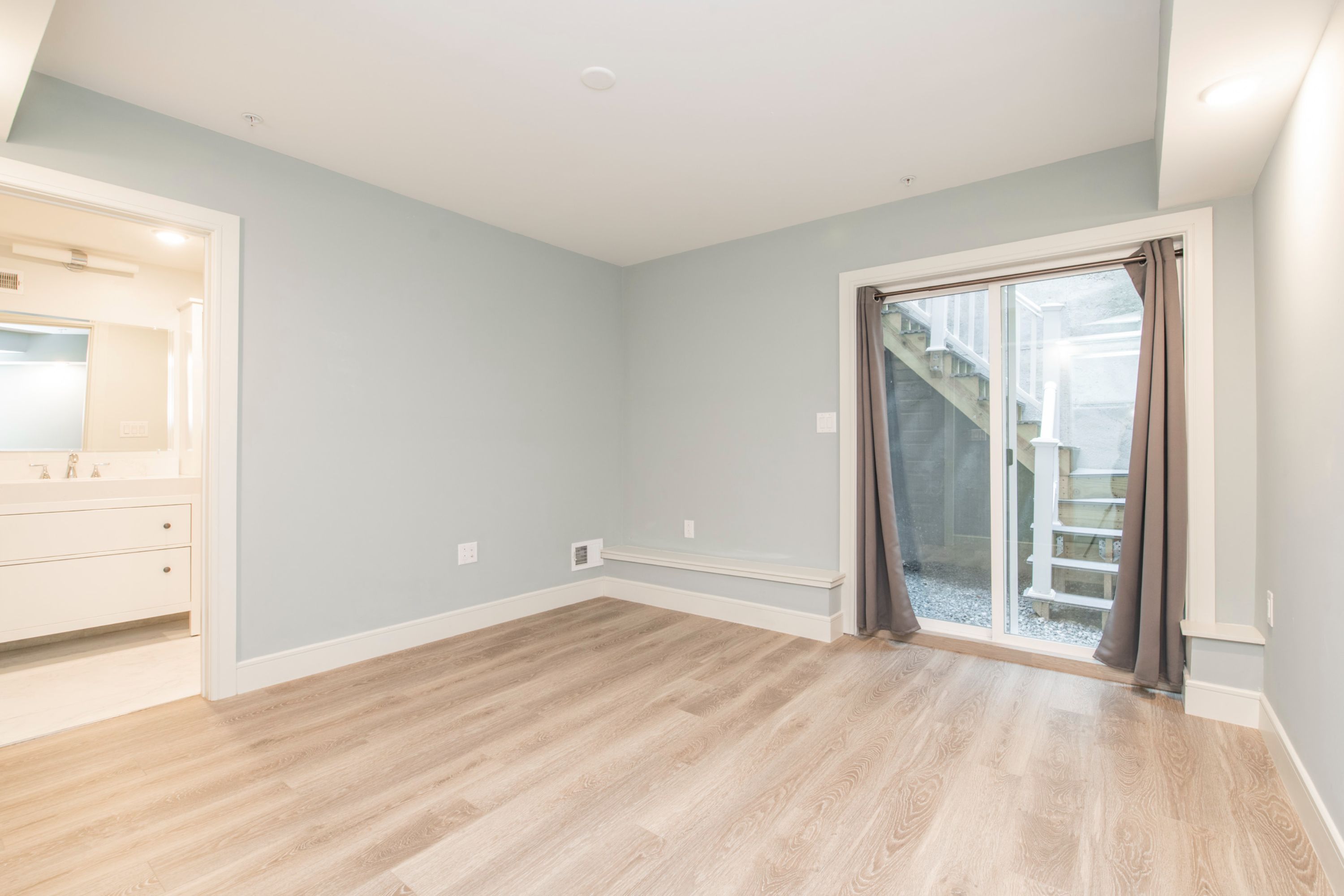 628 N Bodine ST Unit 1