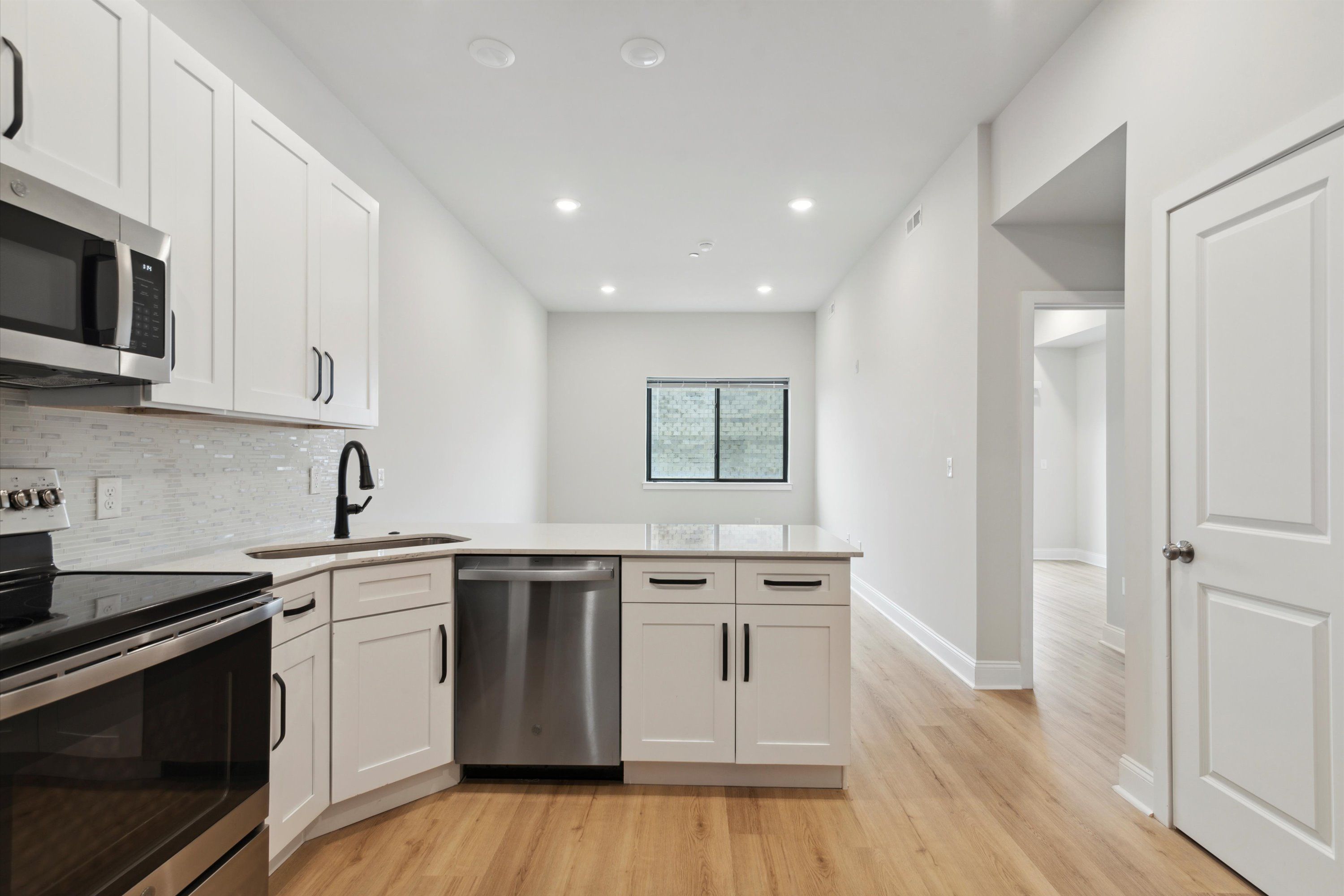 2157 E LEHIGH AVE Unit 305