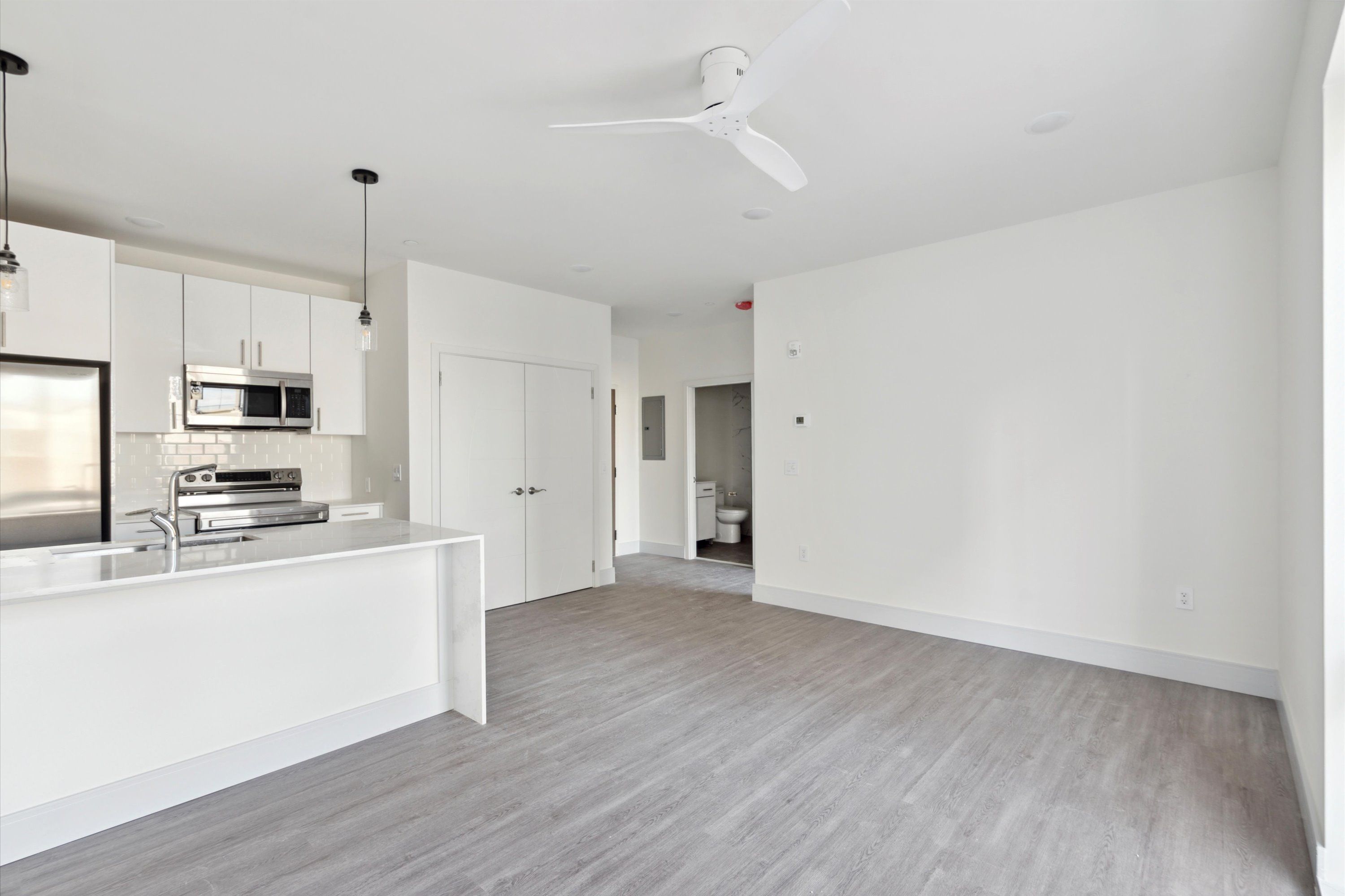 1221 E Fletcher St Unit 203