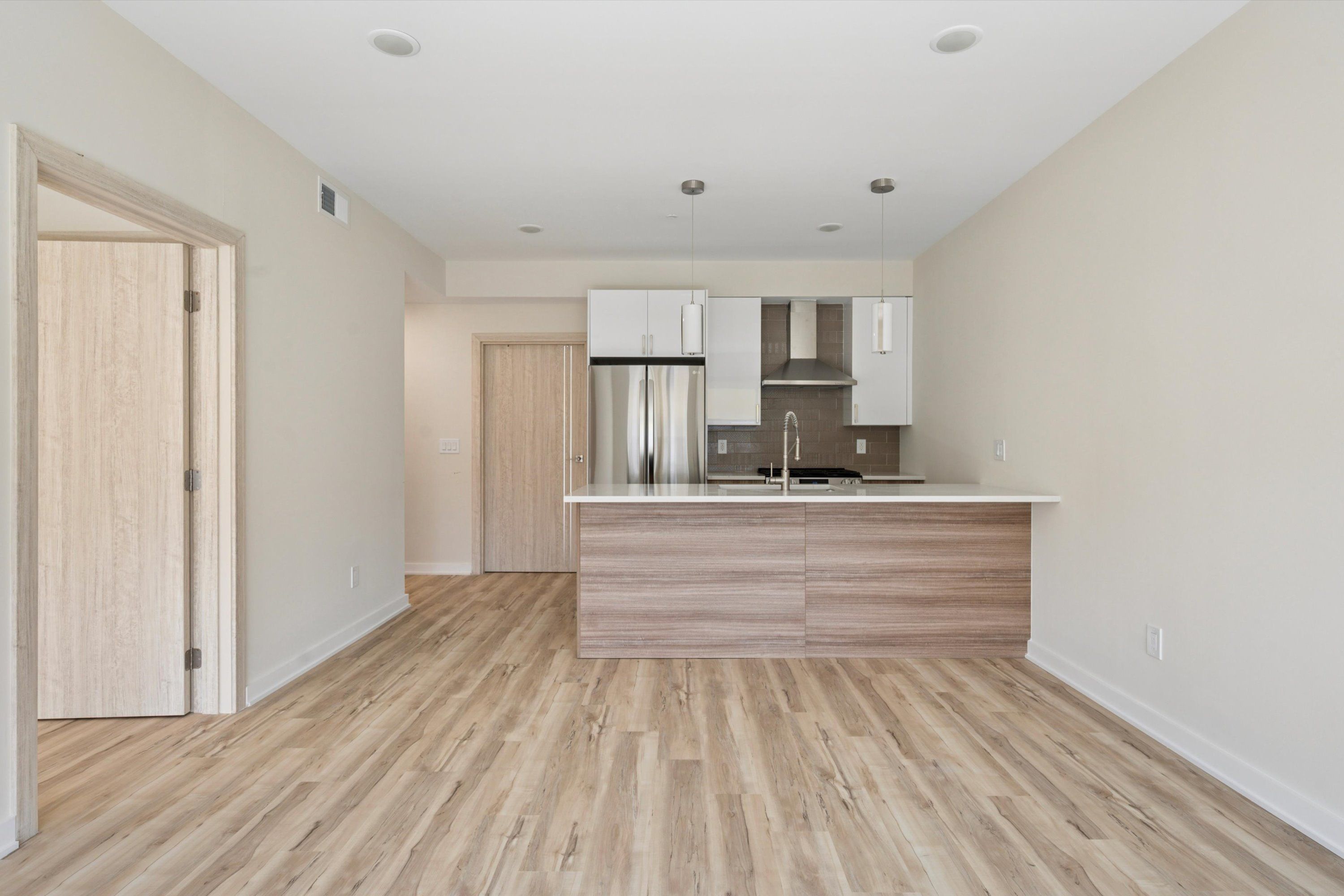 3729 LANCASTER AVE Unit 401