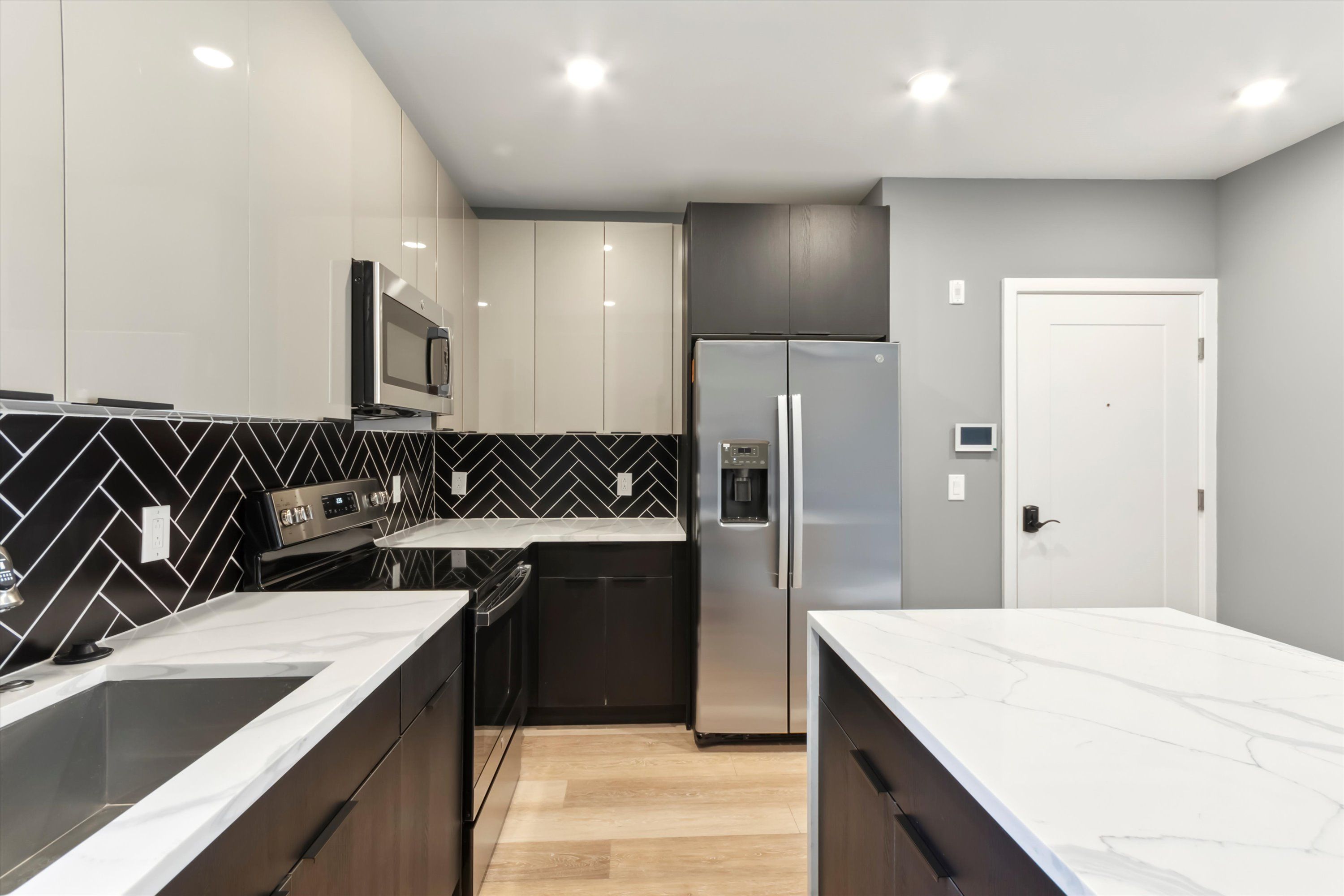 1615 POPLAR ST Unit 5