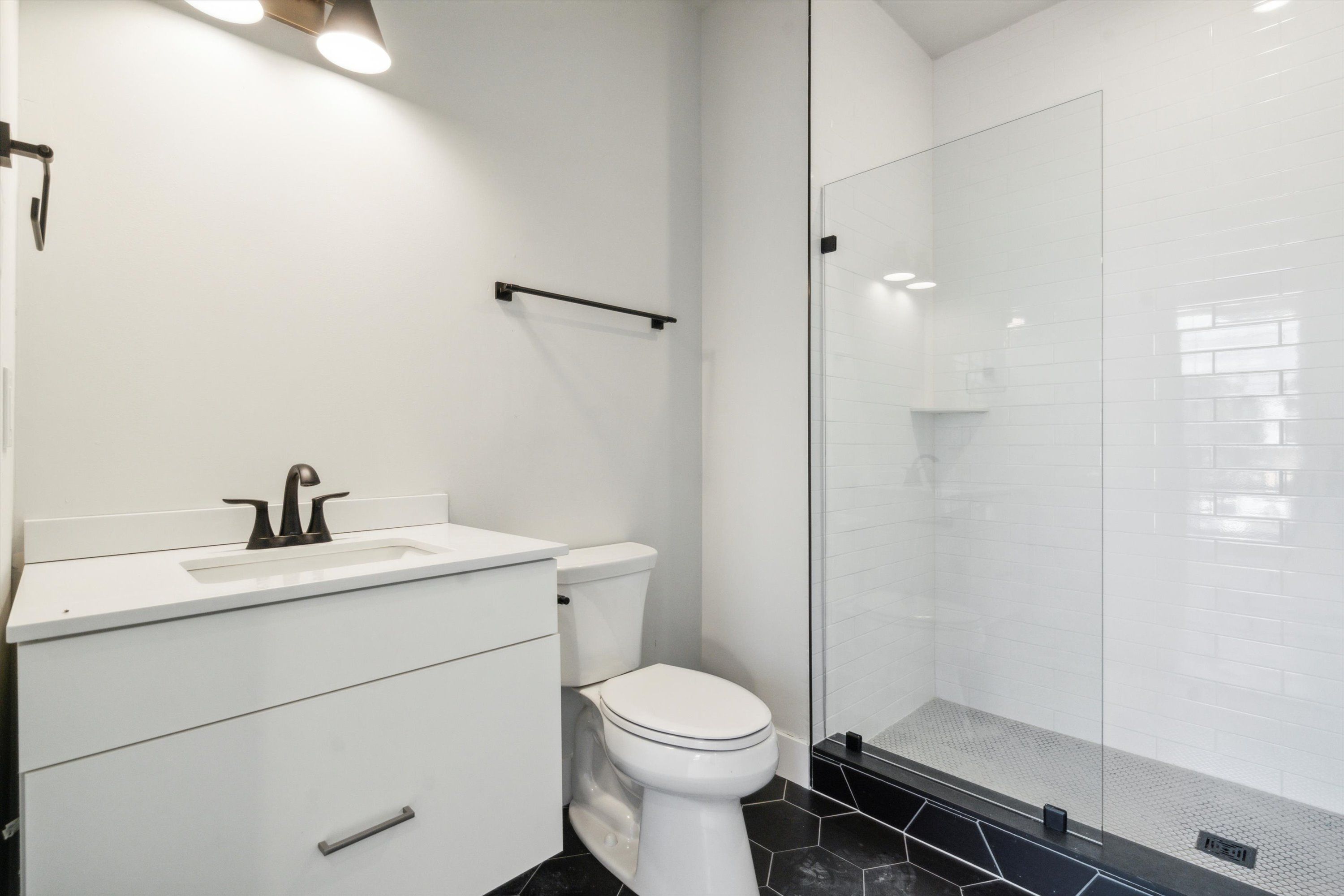 6910 Ridge Avenue Unit 418