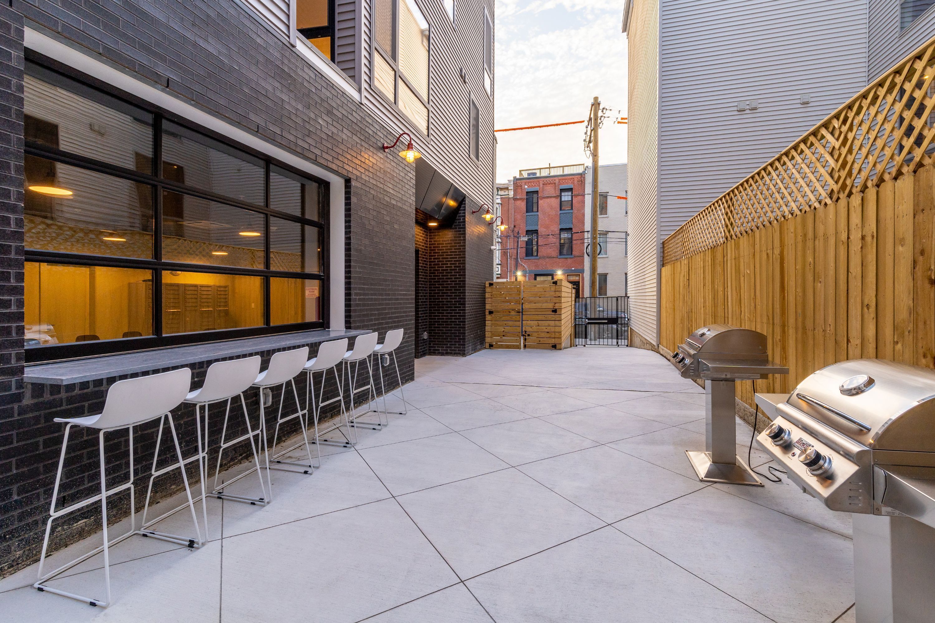 629 W GIRARD AVE Unit 307