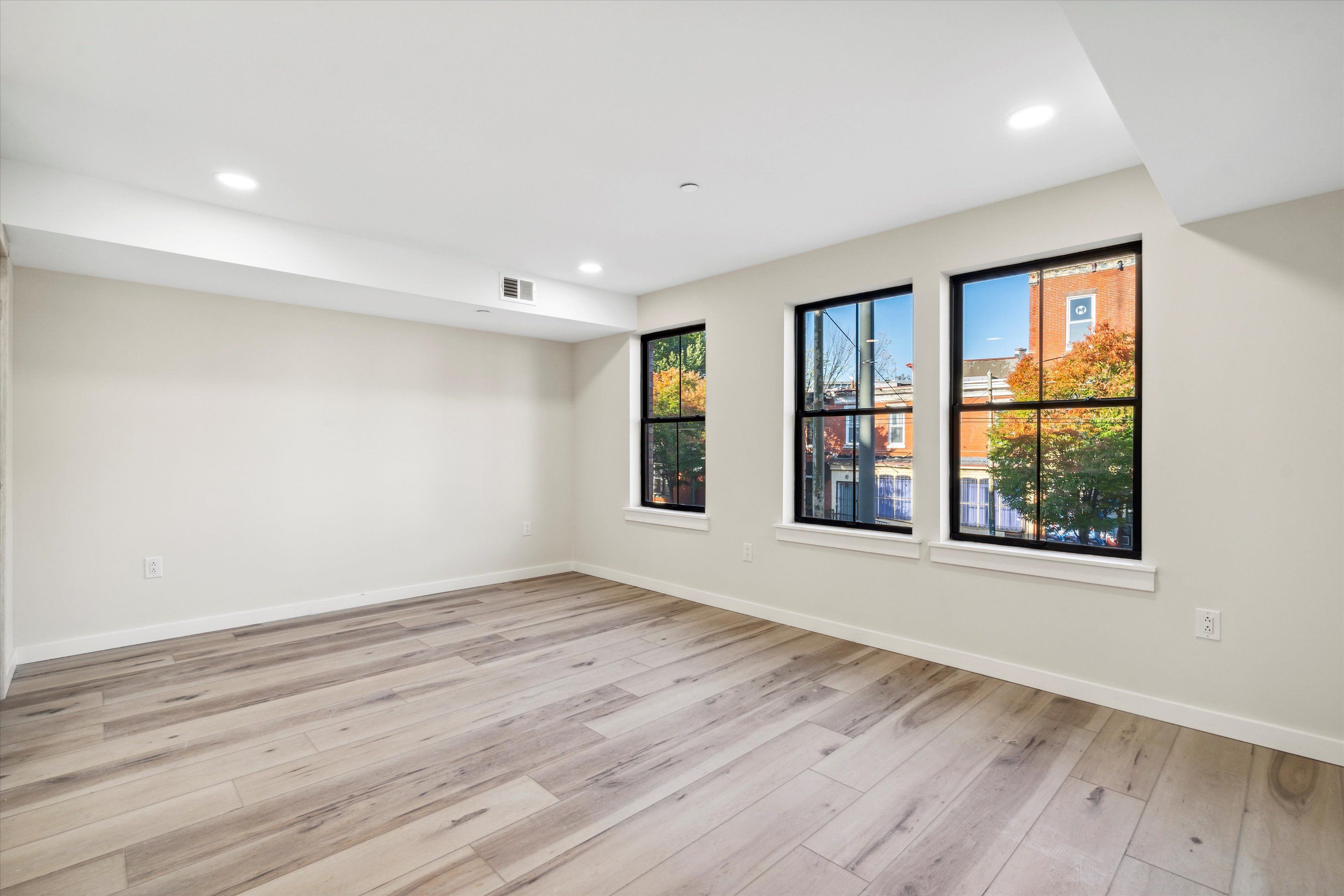 3804 Lancaster Ave Unit 203