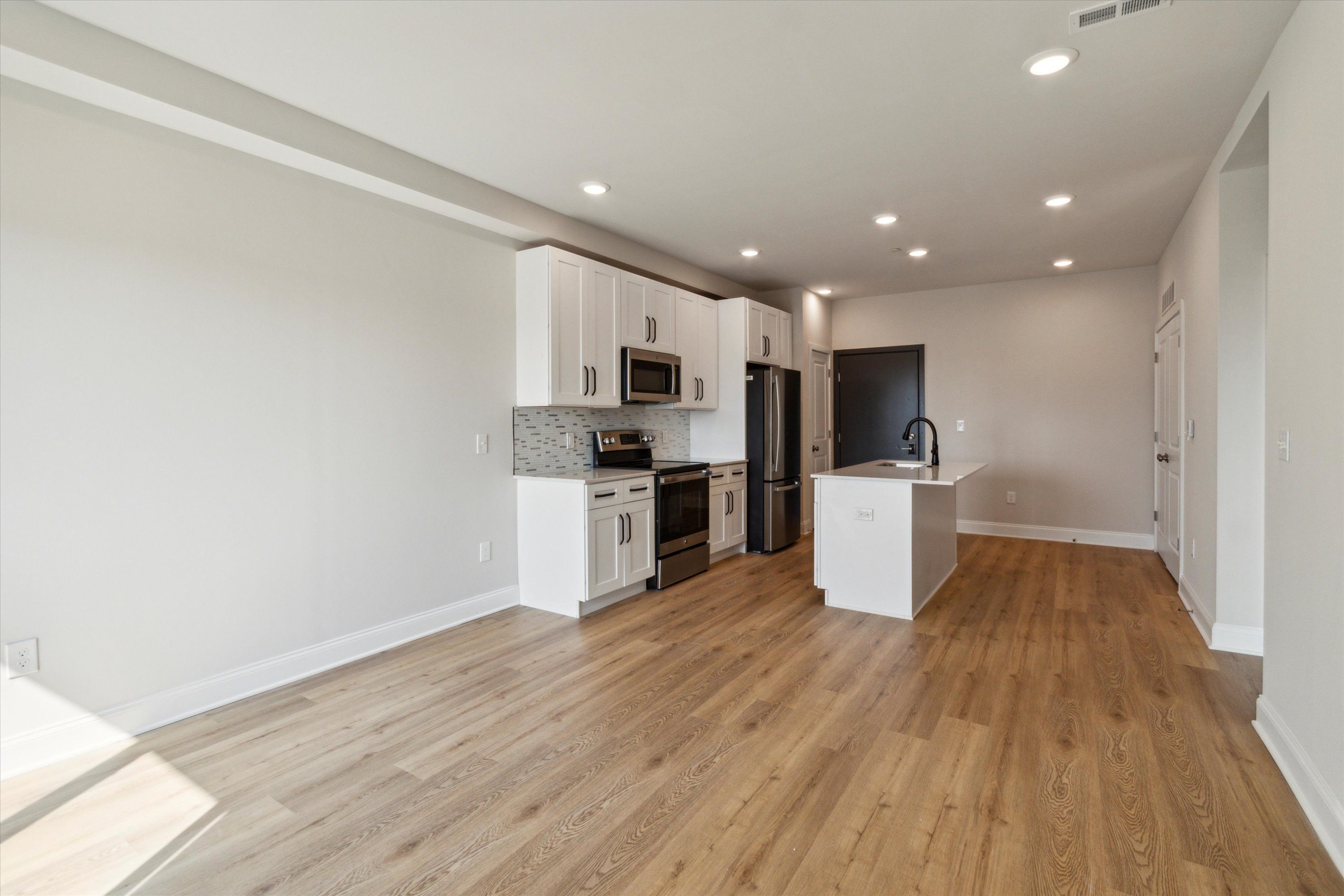 2157 E LEHIGH AVE Unit 307