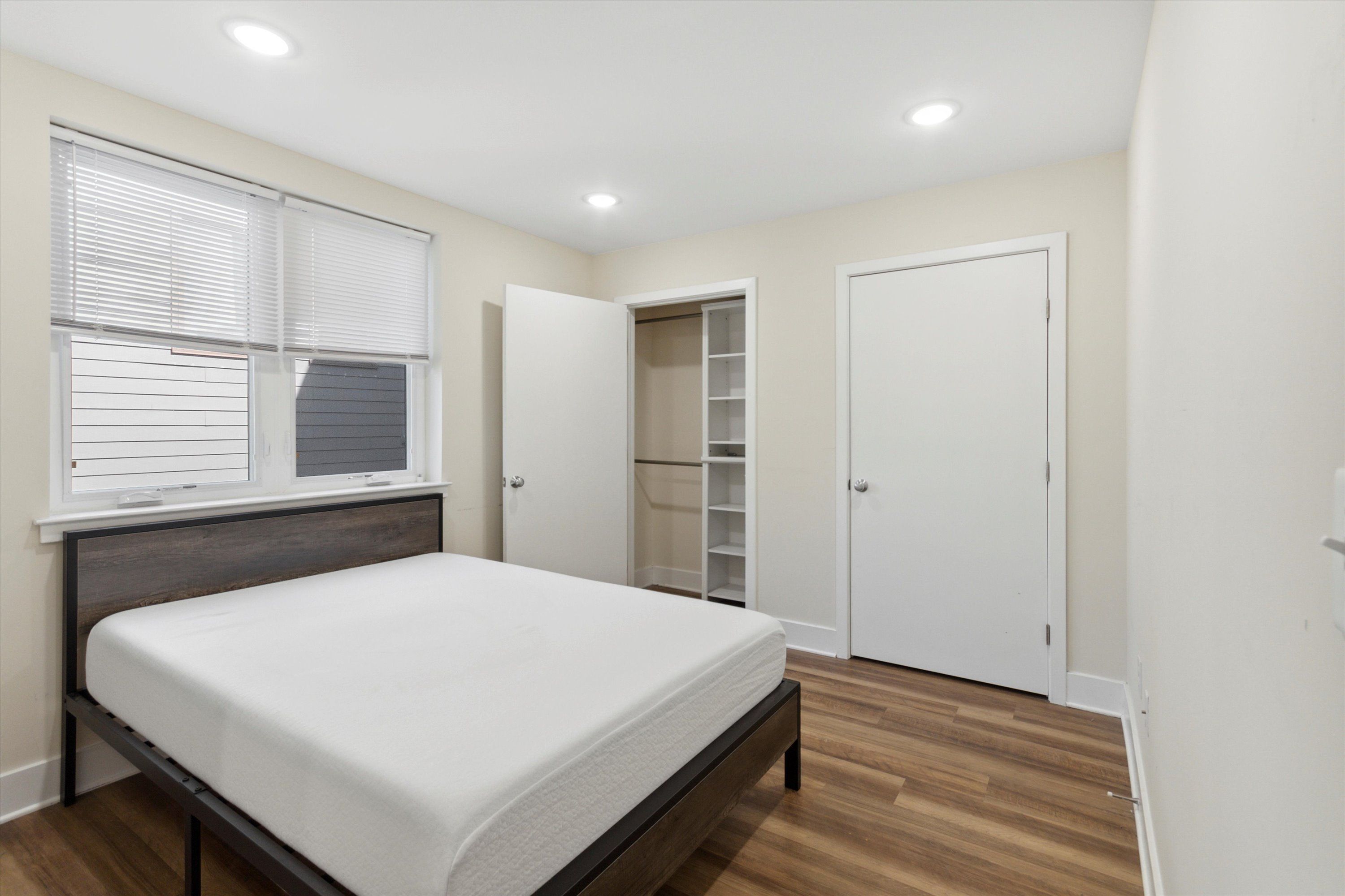 1519 N Sydenham St Unit B