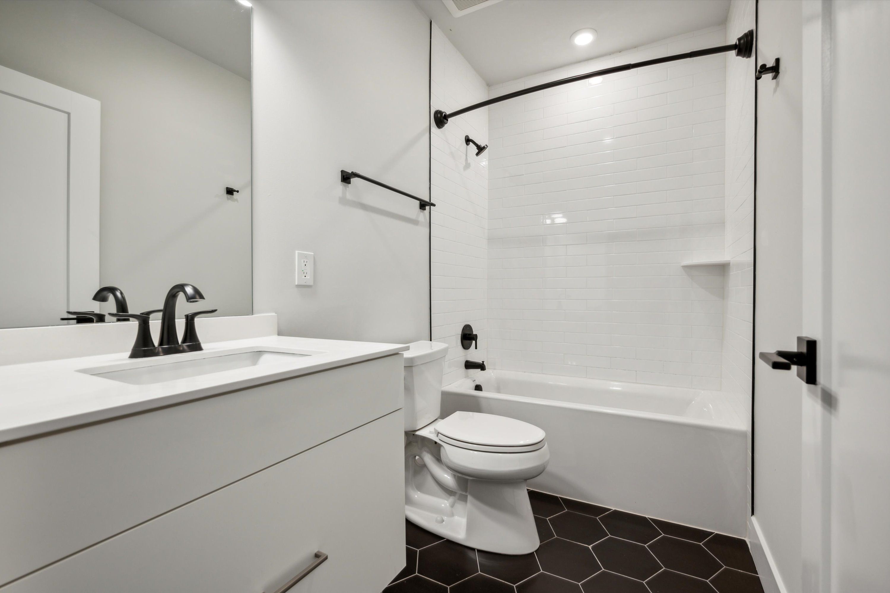 6910 Ridge Avenue Unit 306