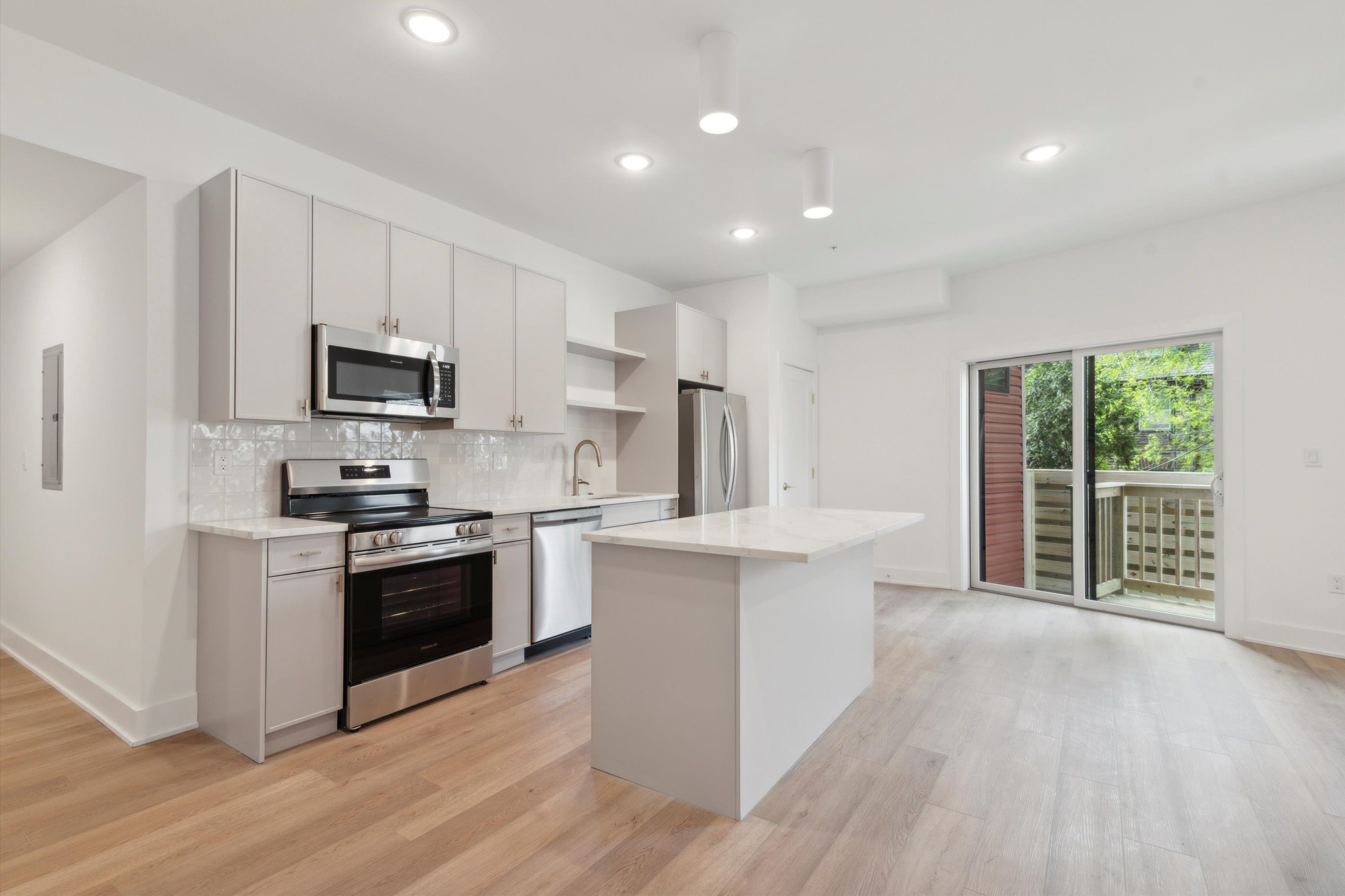 367 W Hortter St Unit 208
