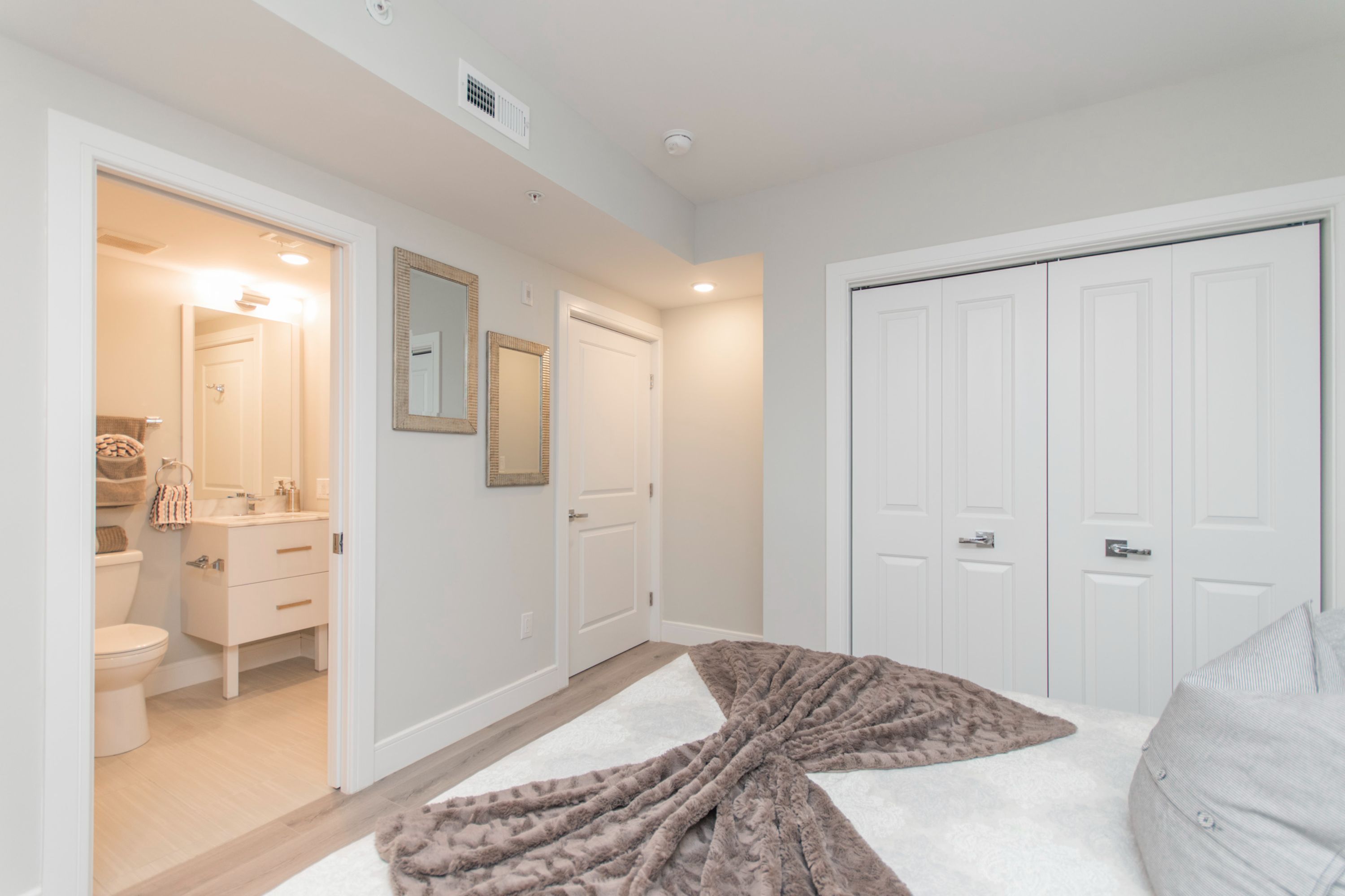 1133 E COLUMBIA AVE Unit 406