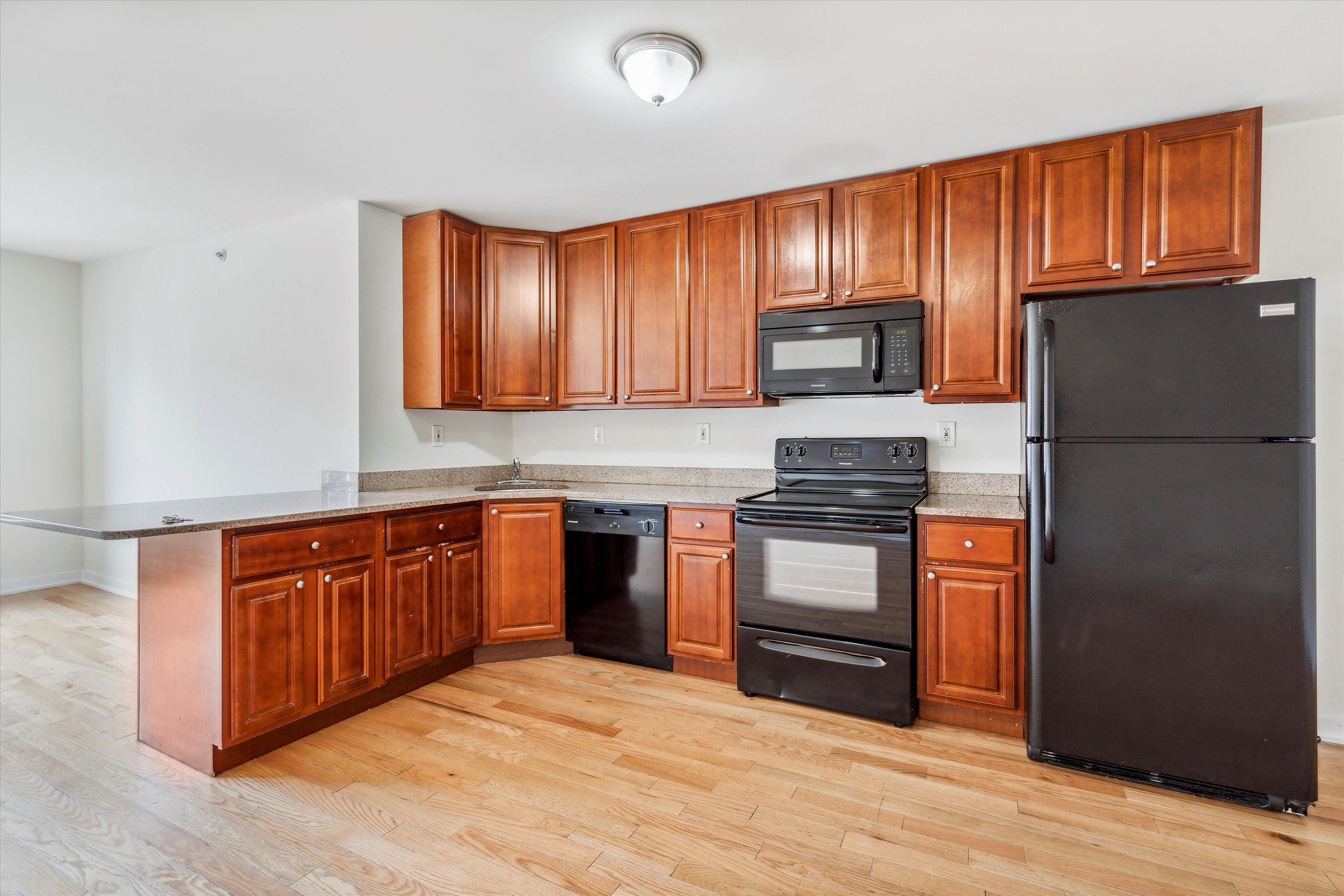 2025 N 17th ST Unit 202