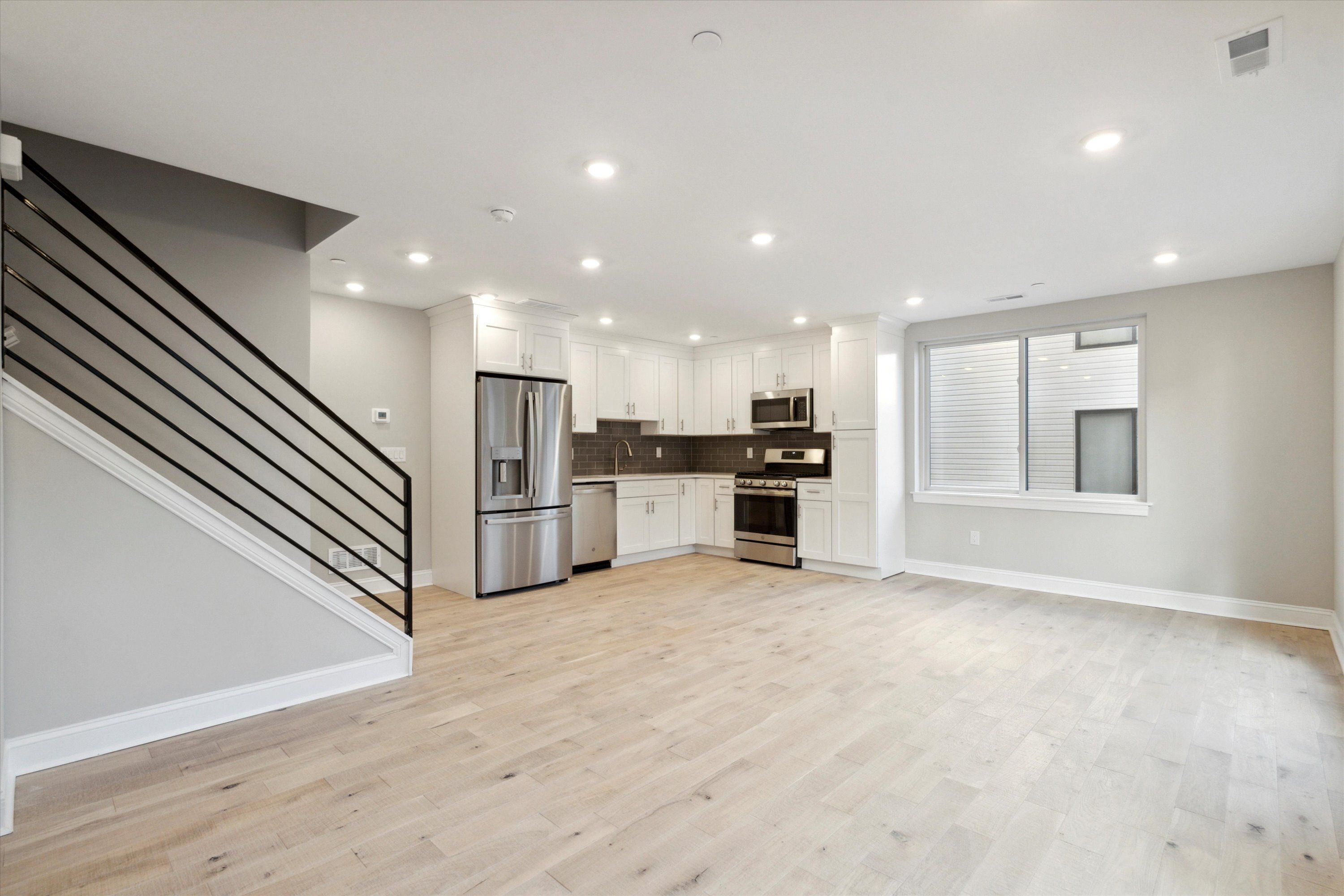 249 W OXFORD ST Unit 1