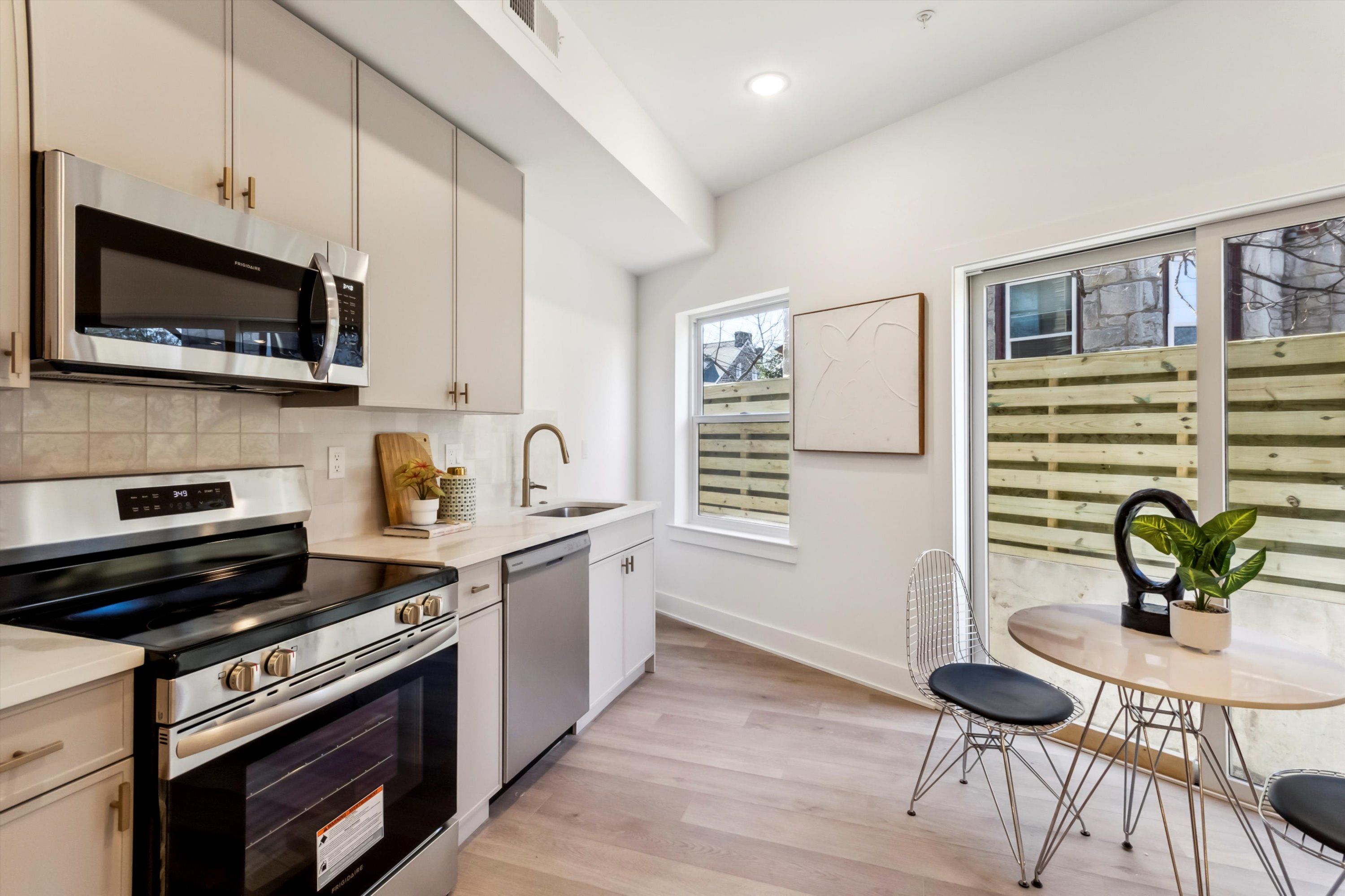 367 W Hortter St Unit 202