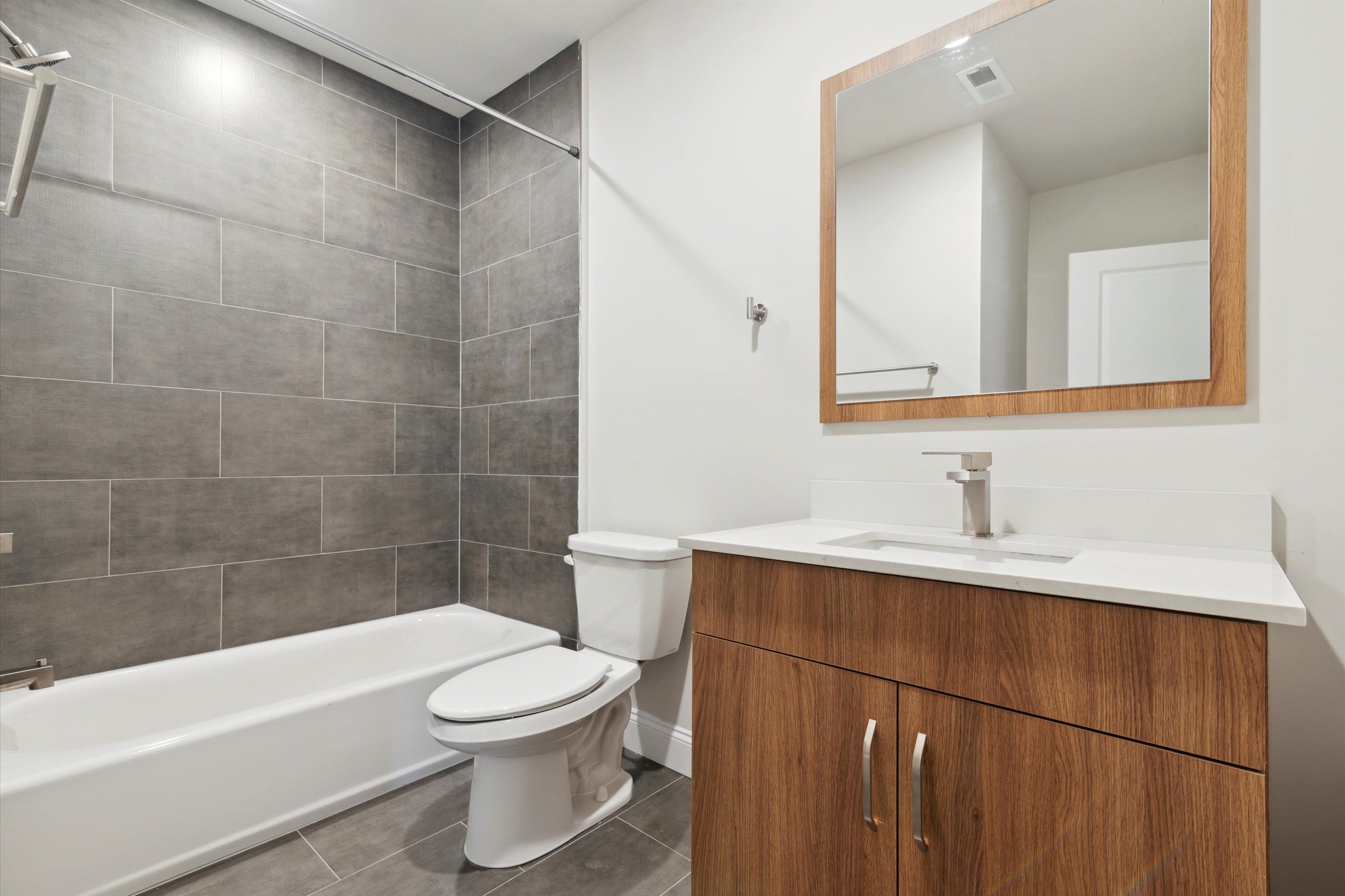 2157 E LEHIGH AVE Unit 307