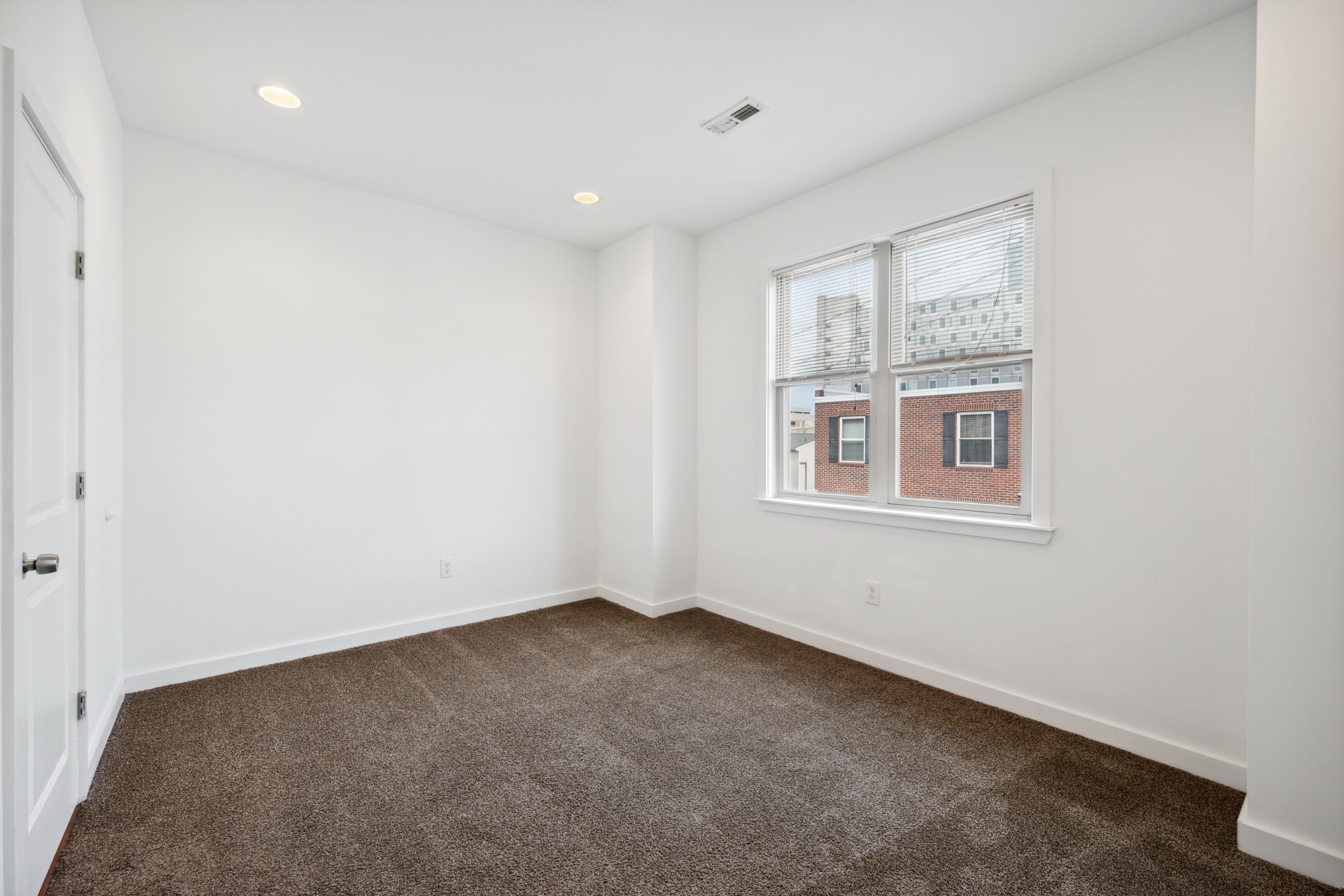1612 N SYDENHAM ST Unit 2