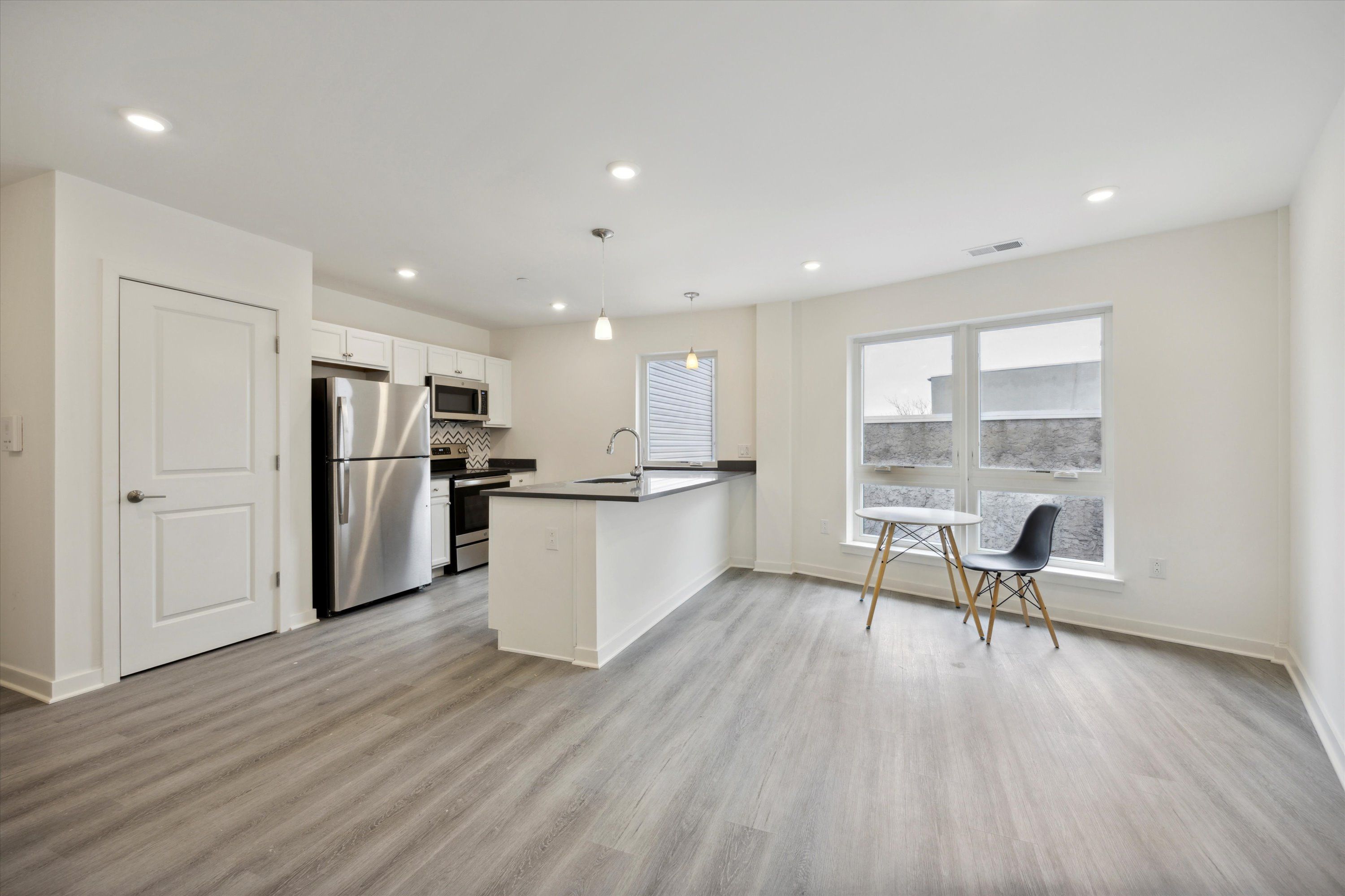 2451 FRANKFORD AVE Unit 203