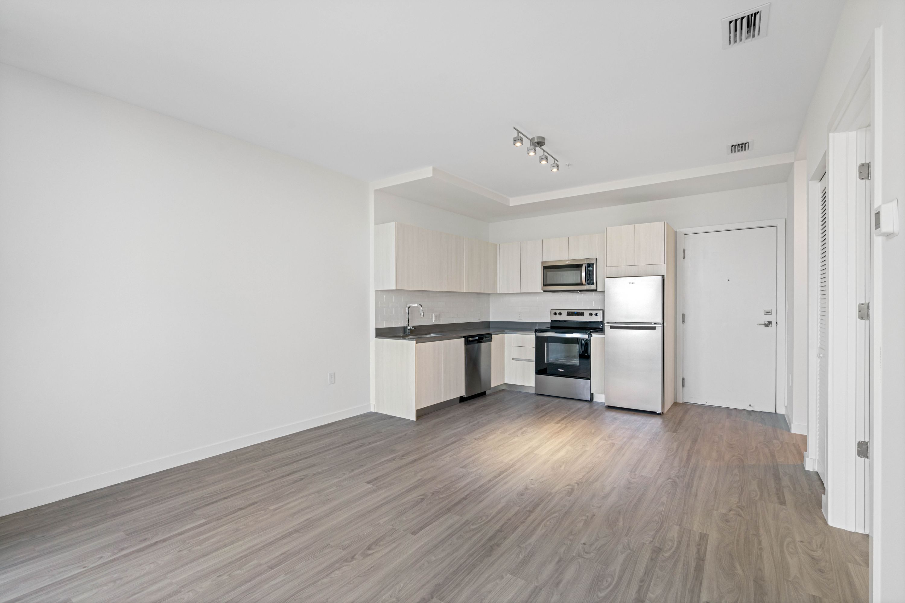 320 S Federal Hwy Unit 1225