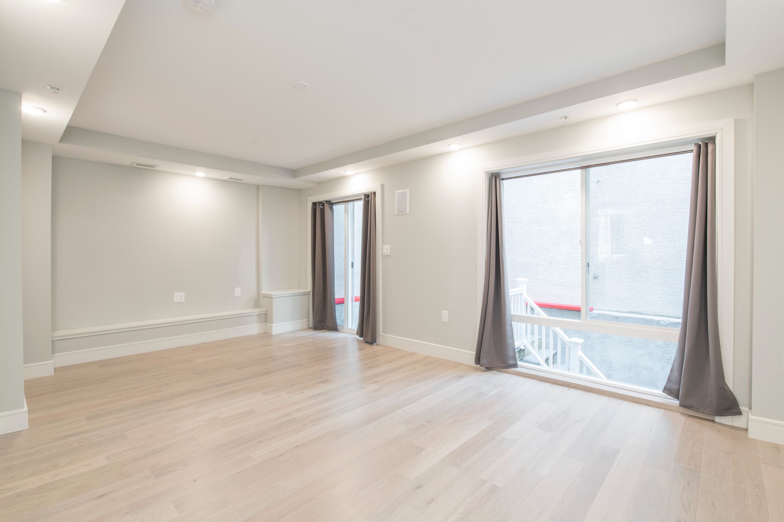628 N Bodine ST Unit 1