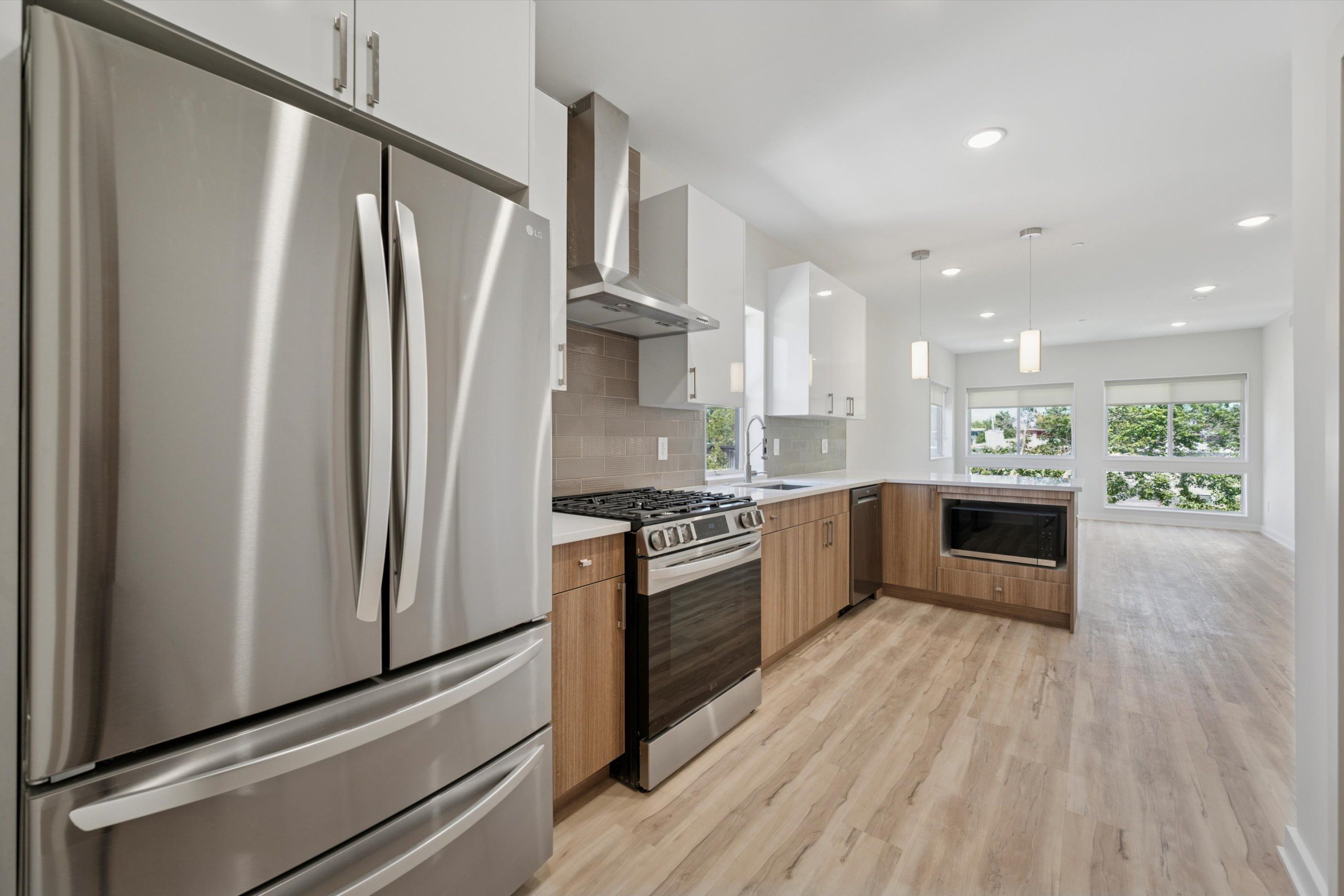 3729 LANCASTER AVE Unit 303