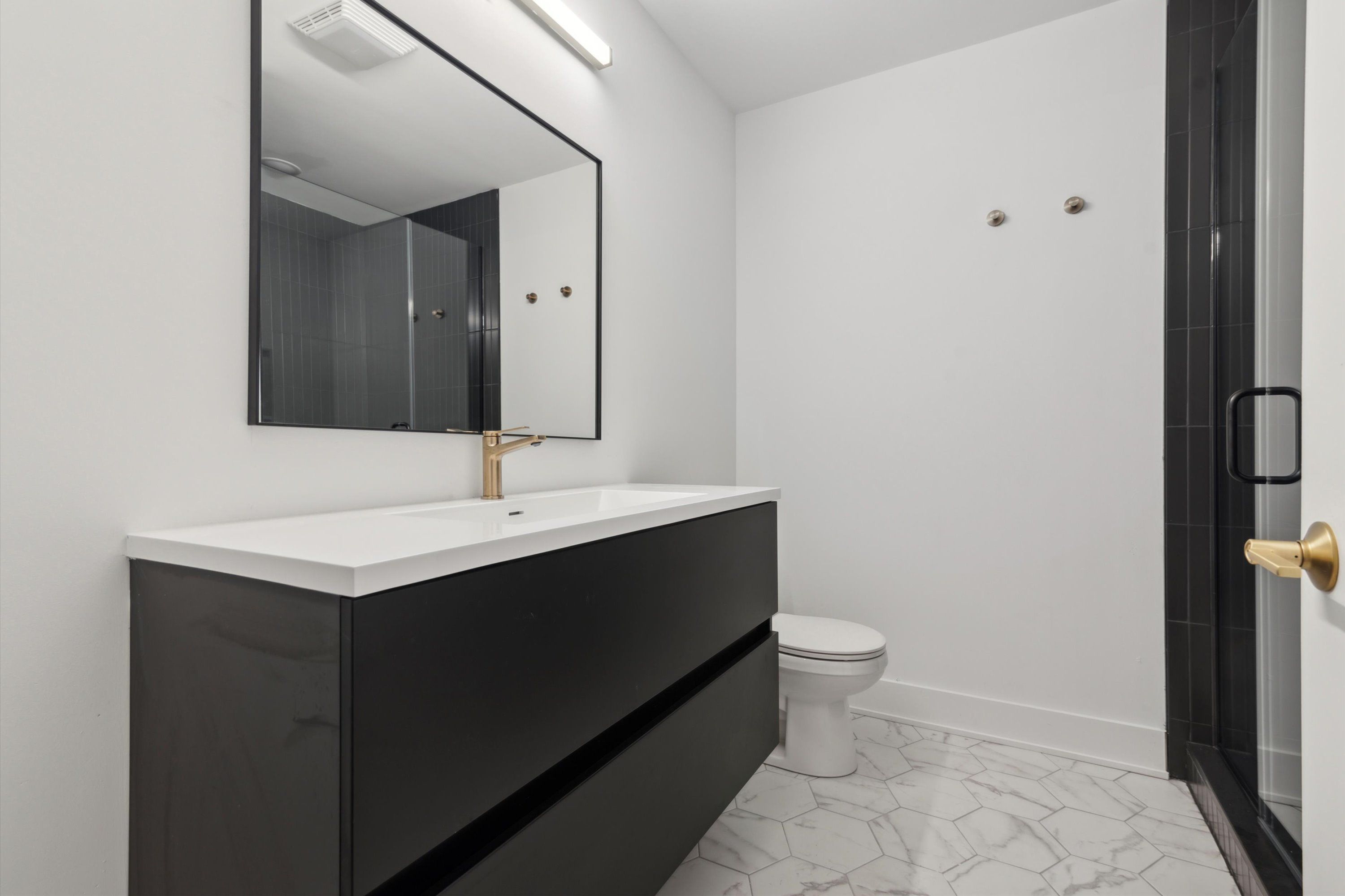 367 W Hortter St Unit 204