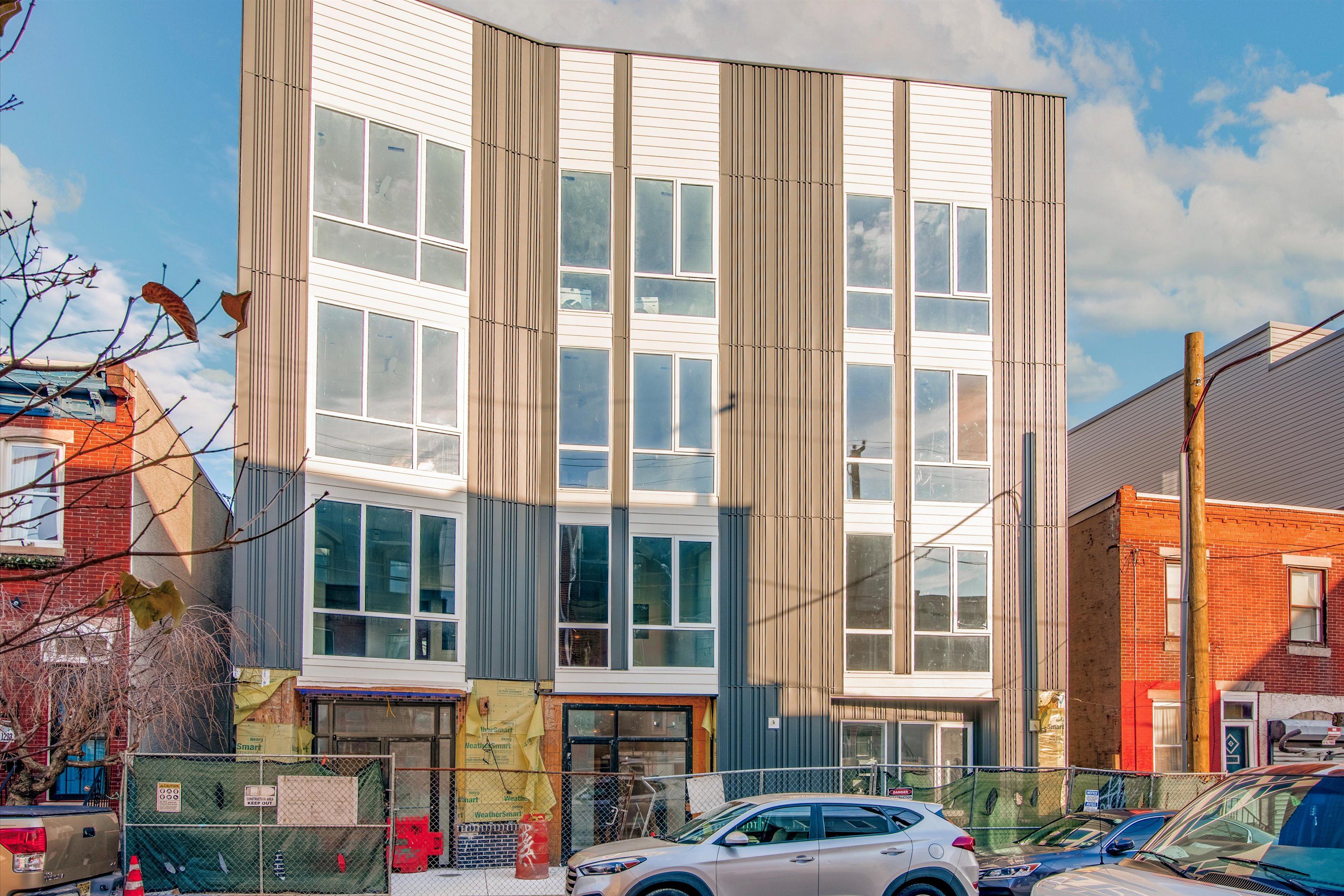 1221 E Fletcher St Unit 203