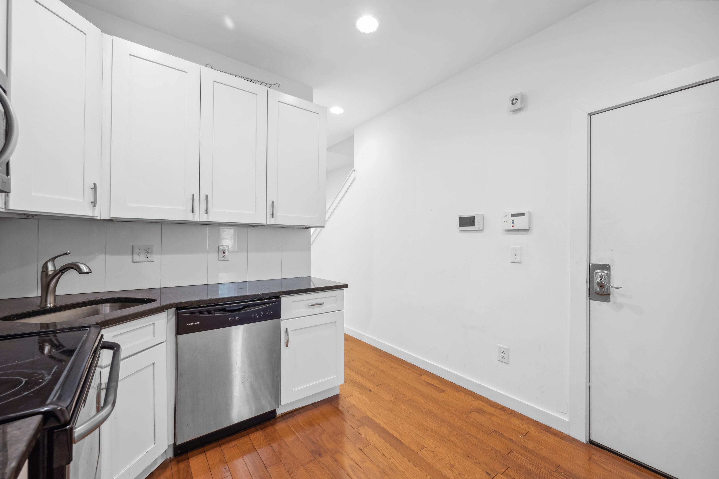 1632 N SYDENHAM ST Unit 2