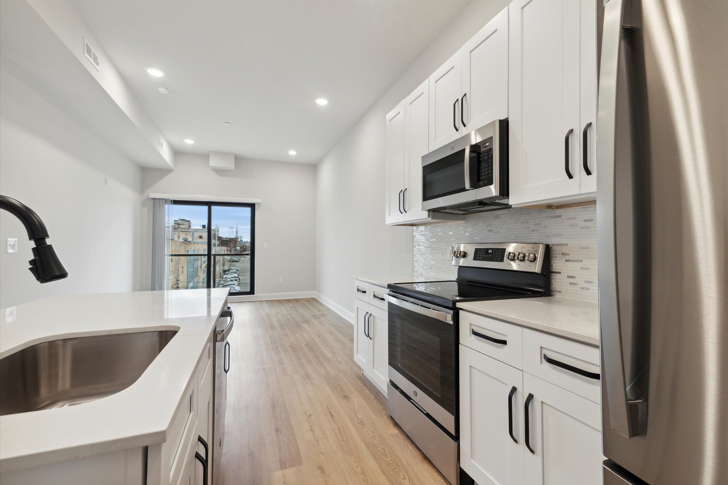 2157 E LEHIGH AVE Unit 412