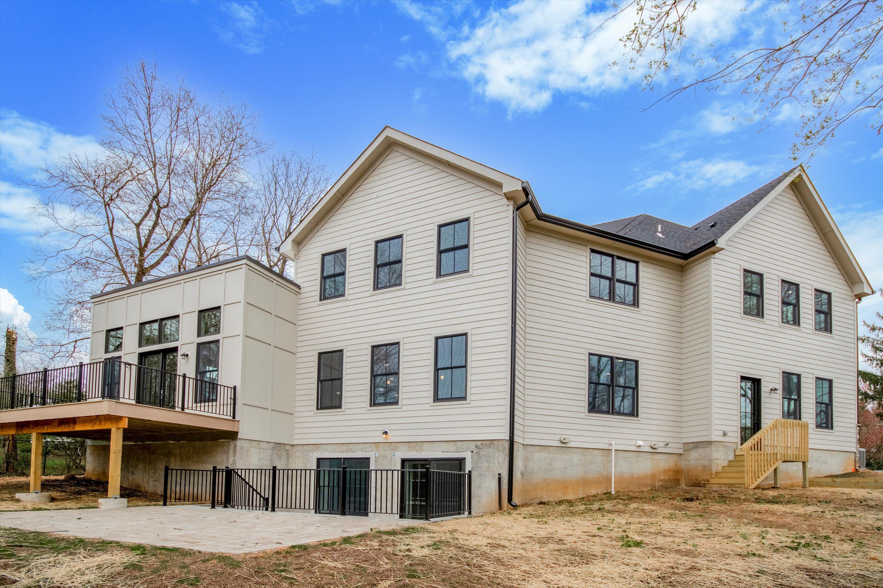 35 Sycamore Pl