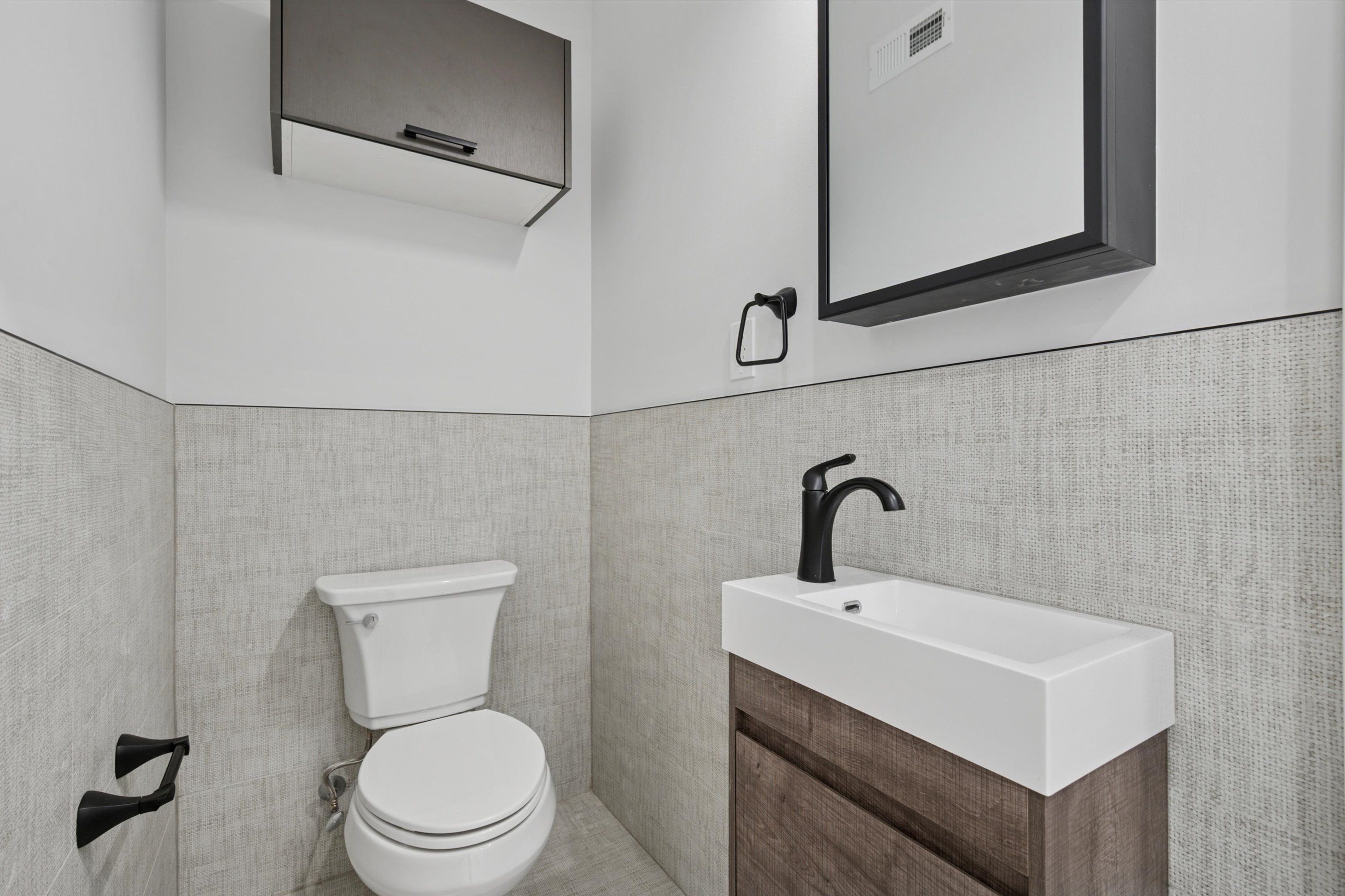 3729 LANCASTER AVE Unit 102