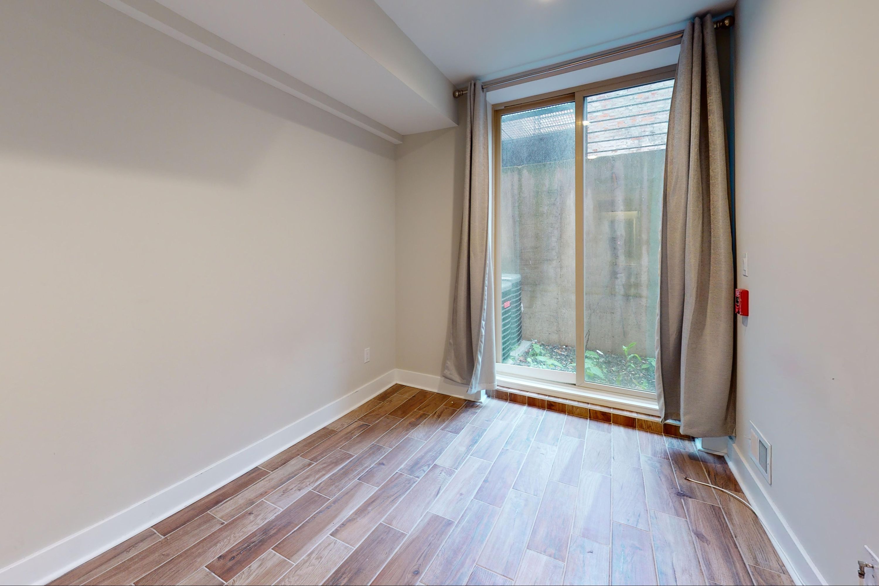 1419 N Franklin St Unit 2