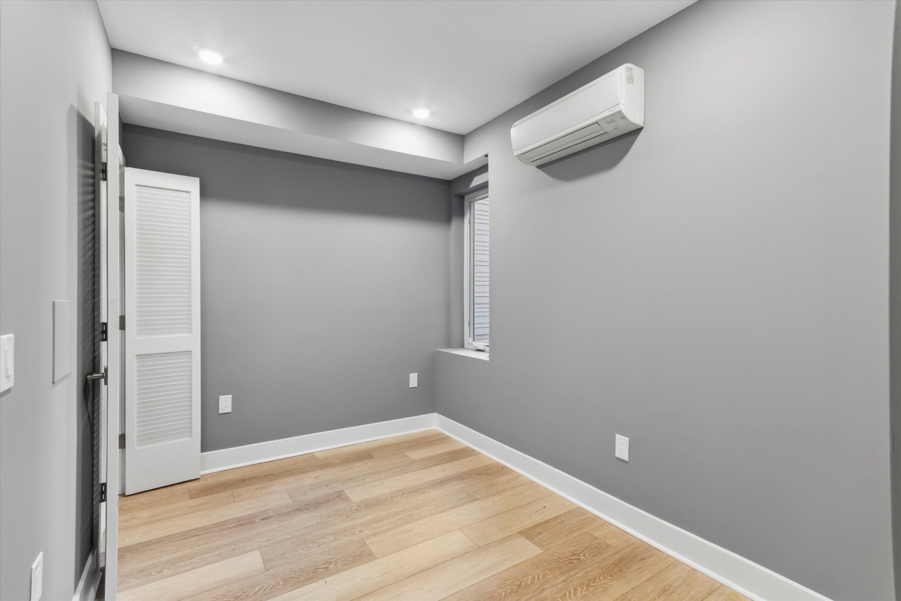 1615 POPLAR ST Unit 4