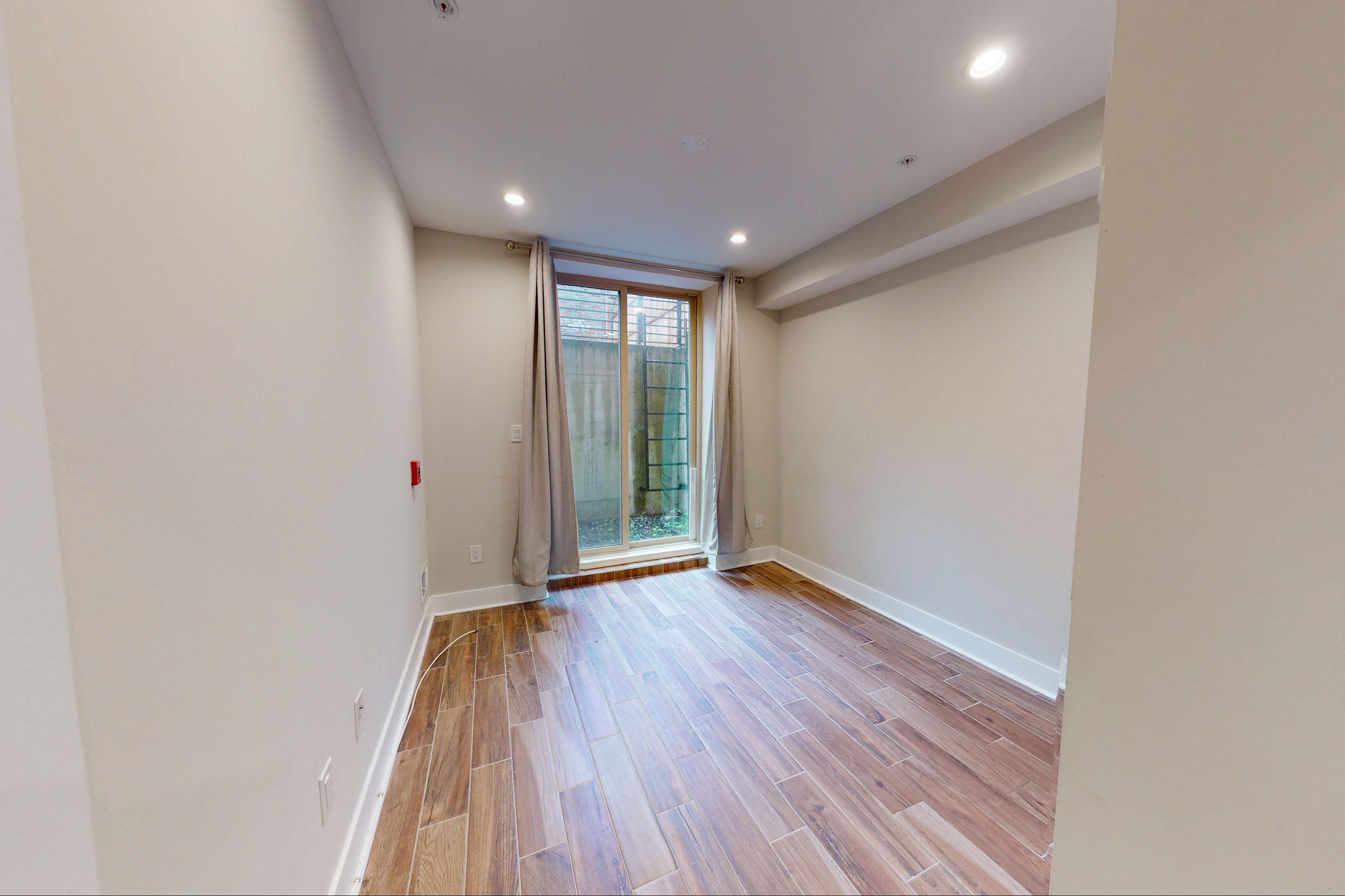 1419 N Franklin St Unit 2