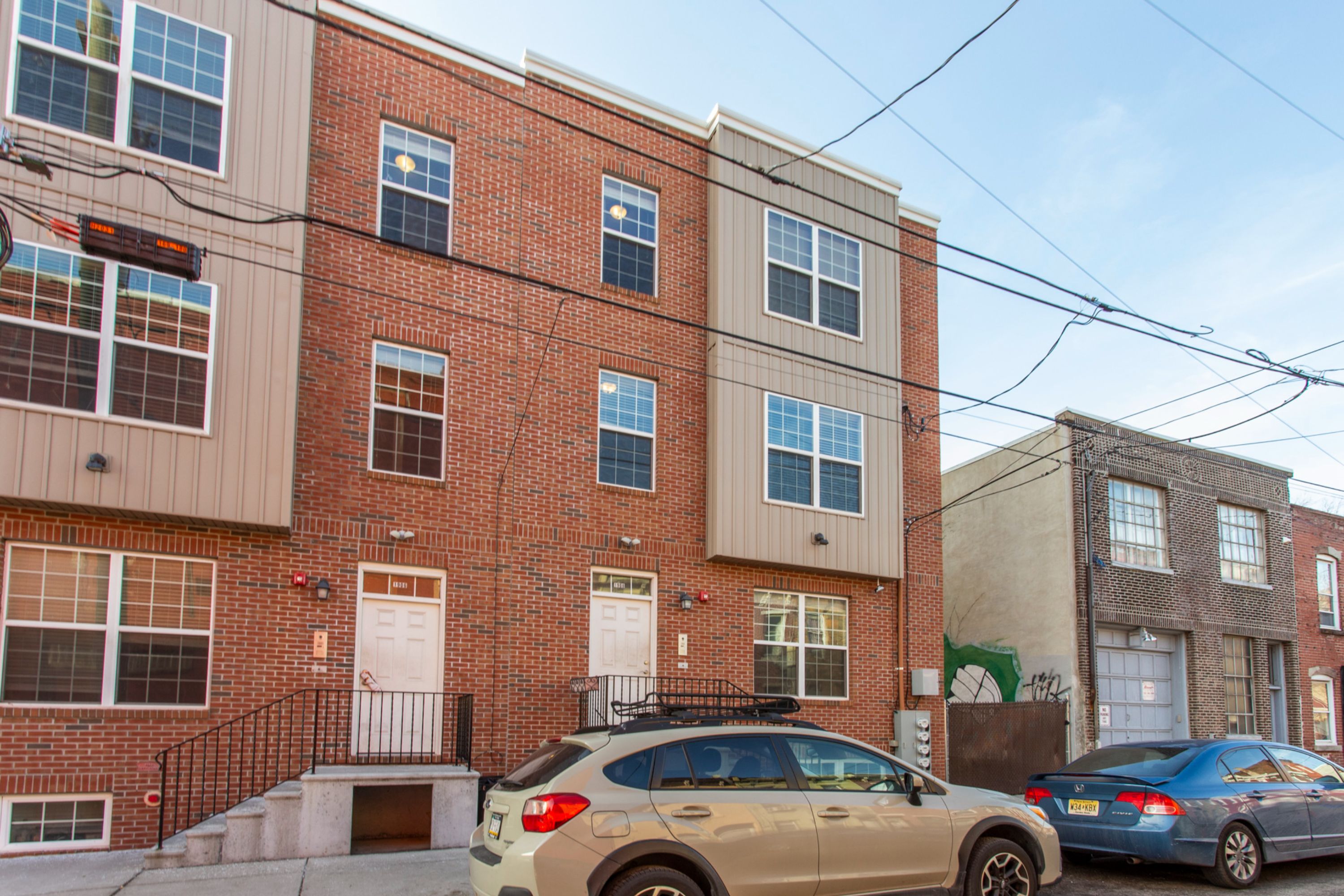 697 W BERKS ST Unit 1
