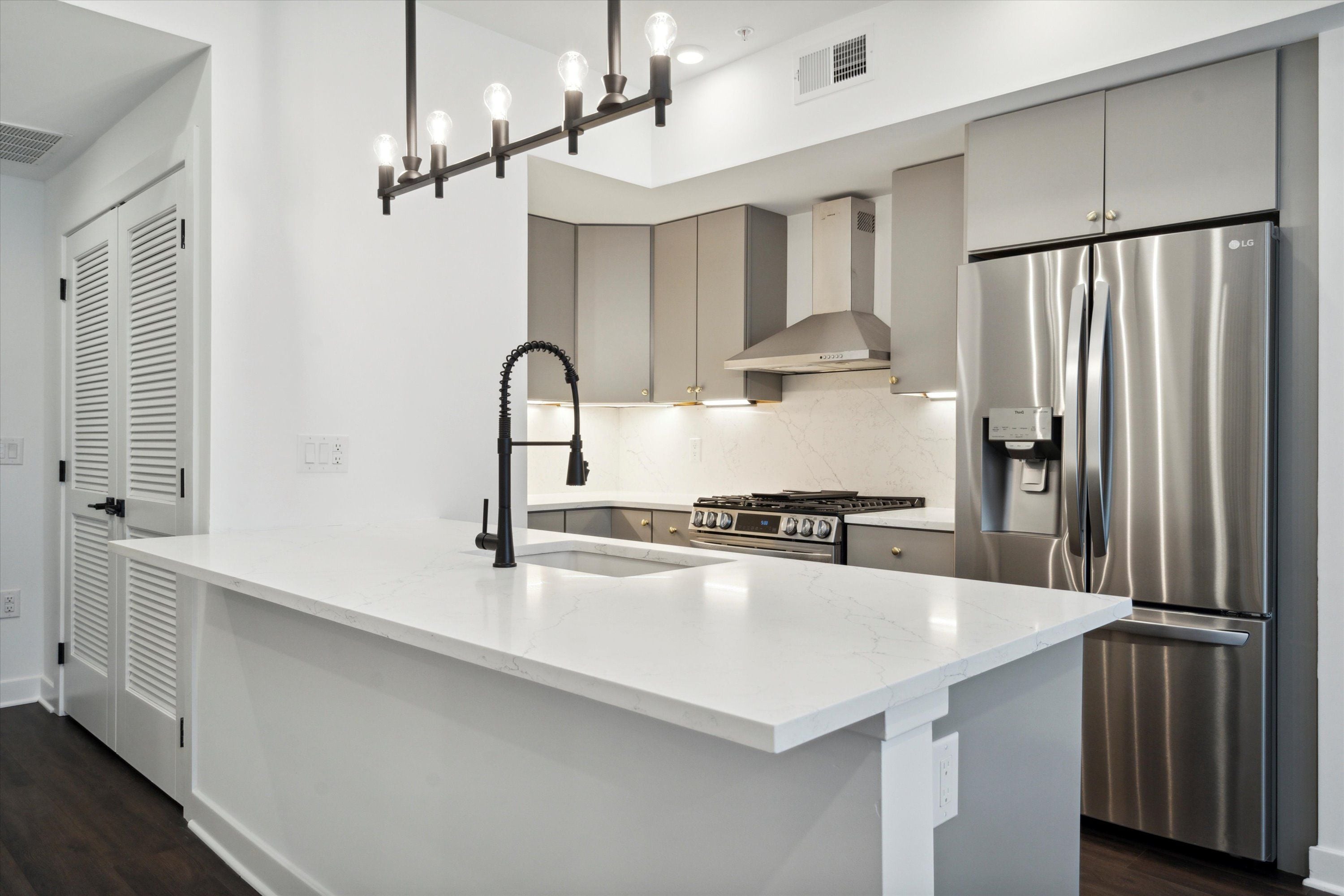 2636 E YORK ST Unit 208