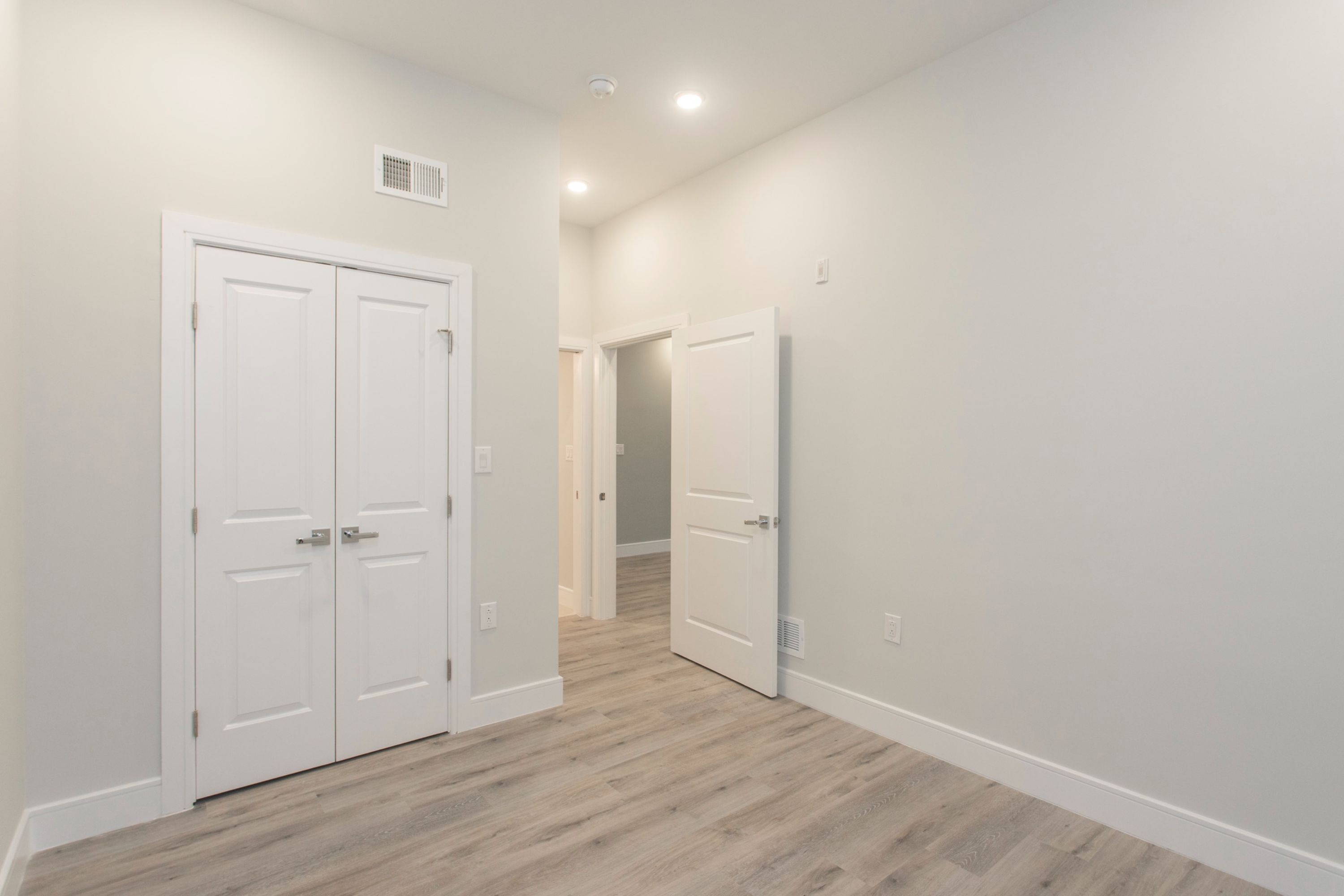 1133 E COLUMBIA AVE Unit 103