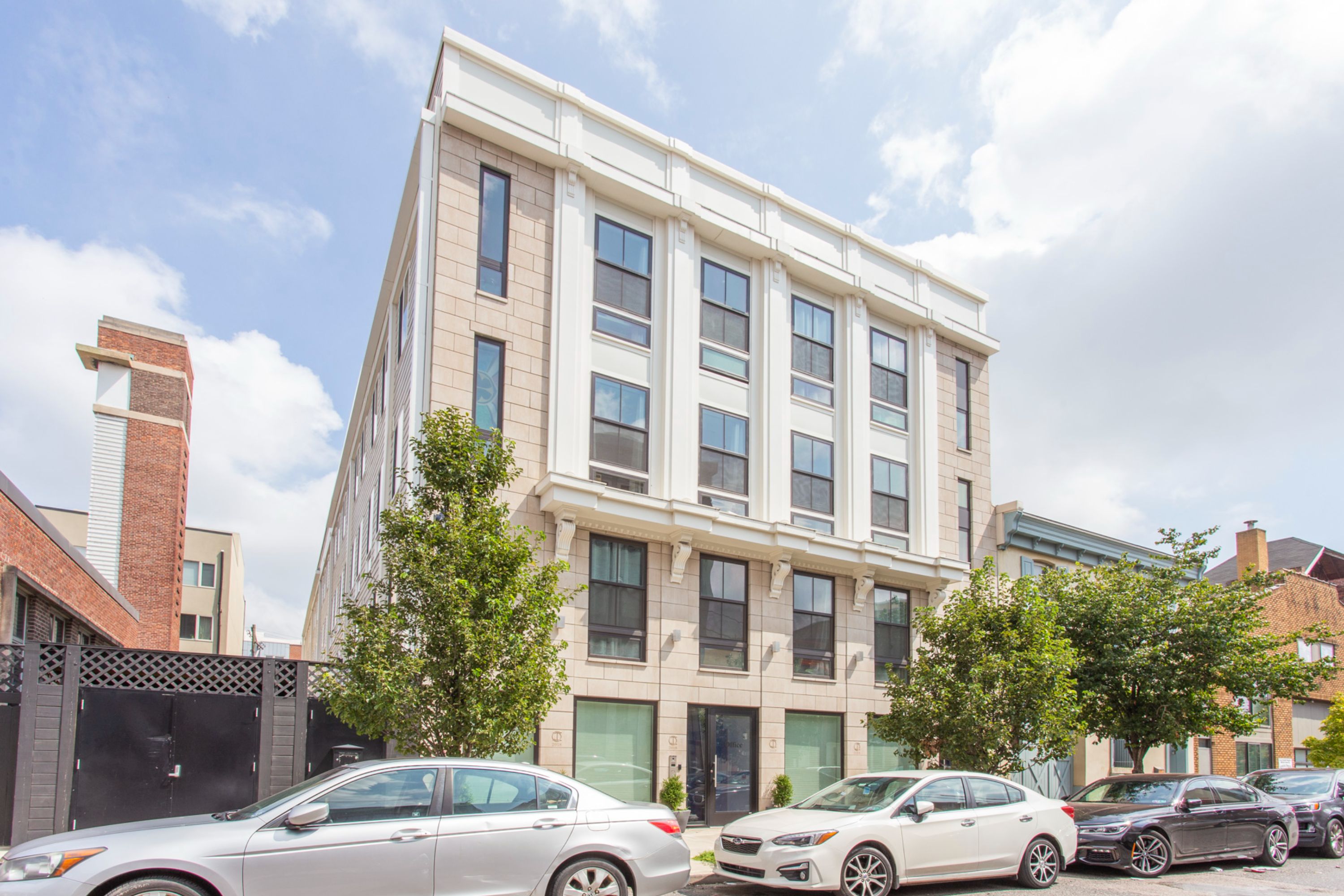 1533-39 PARRISH ST Unit 3D