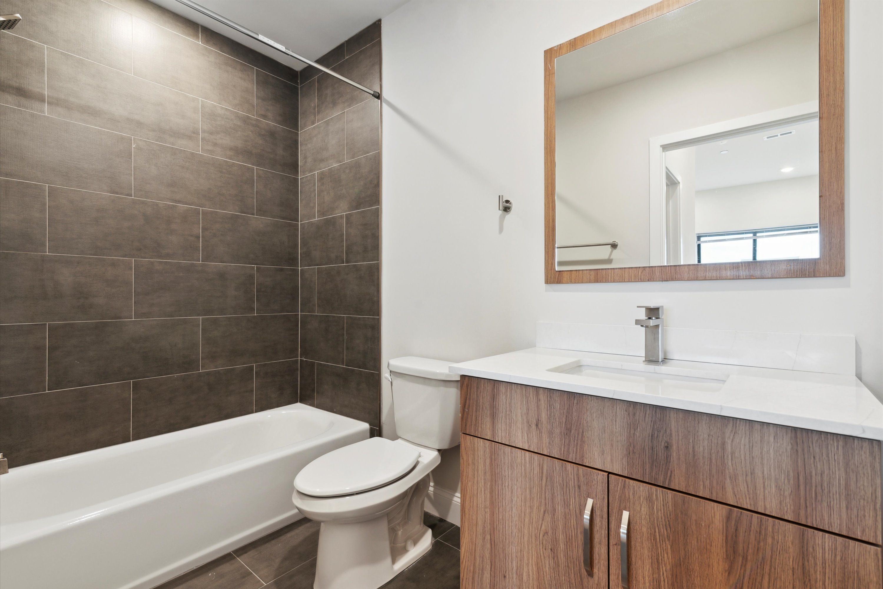 2157 E LEHIGH AVE Unit 502