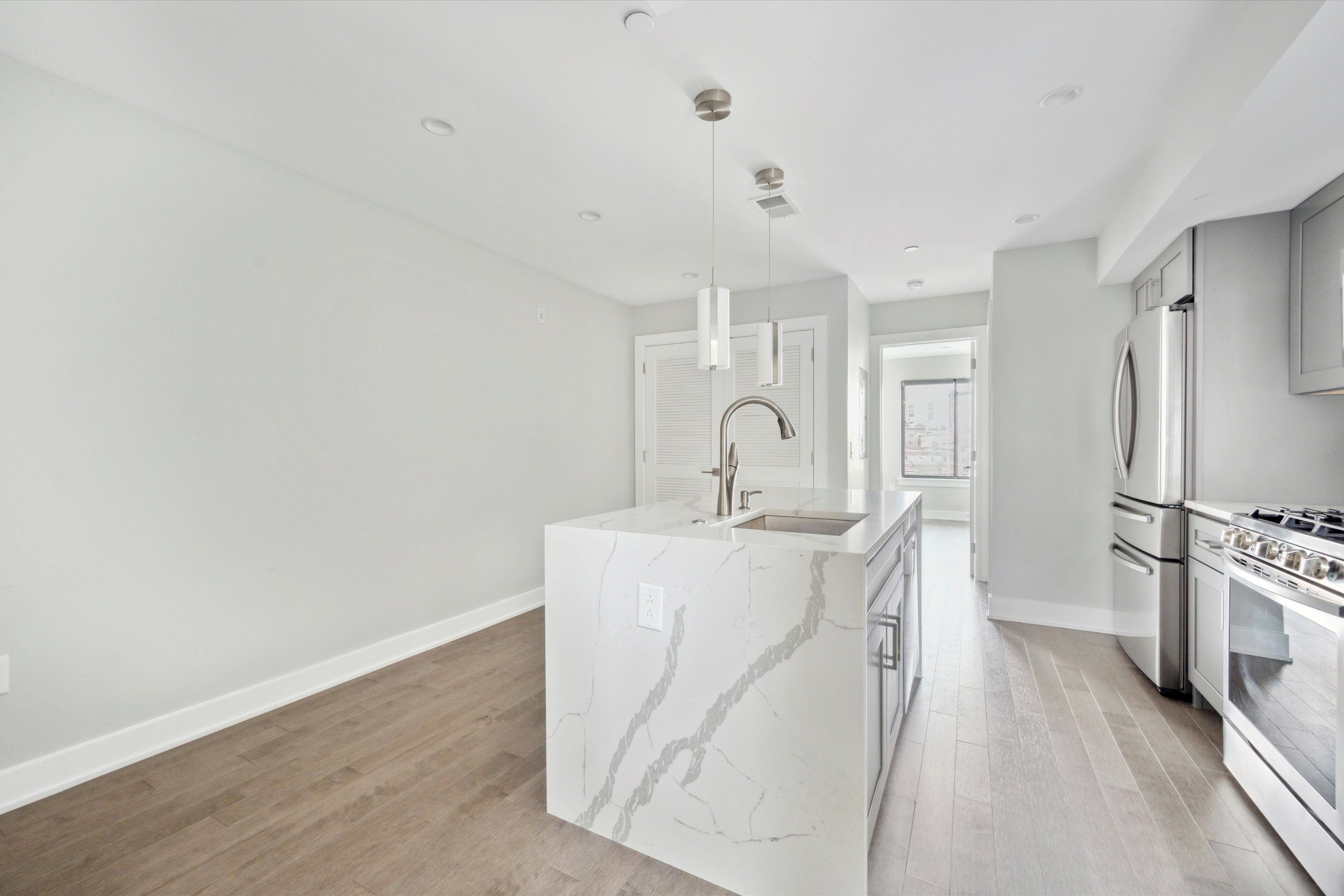 3834 BARING ST Unit 201